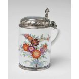A Meissen porcelain tankard with "indianische blumen"Cylindrical vessel decorated with a flowering