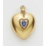 A 14k gold Belle Epoque heart pendantDomed heart pendant set with a pear-cut Ceylon sapphire (ca.