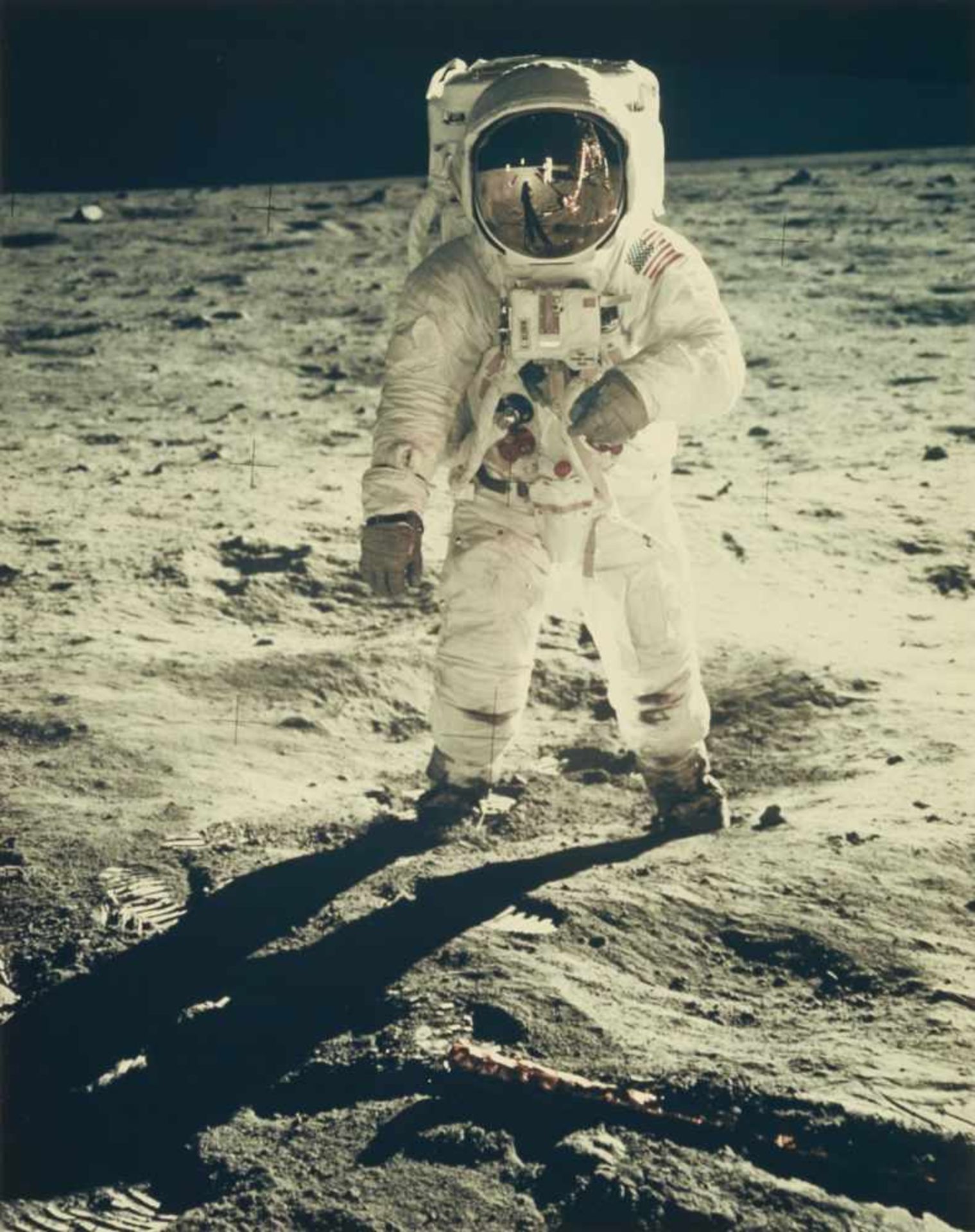 NASAAstronaut Edwin E. Aldrin walks on the Surface of the Moon, Apollo 11