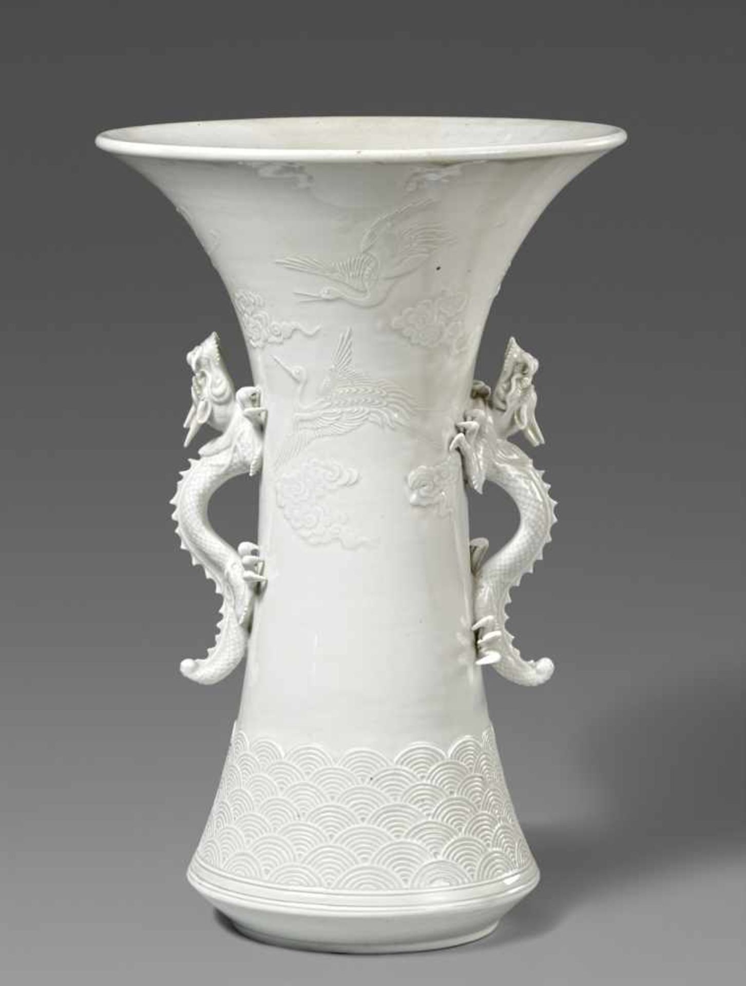 A large Hirado vase. Mid-19th century