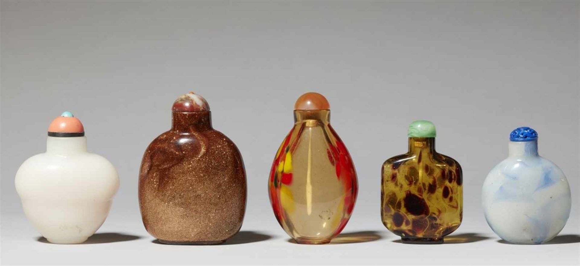 Five snuff bottles. 19th/20th century