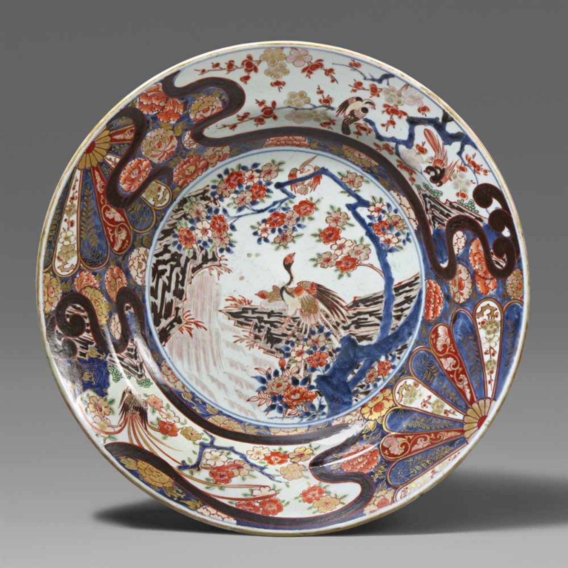 Großer Imari-Teller. Arita. Um 1700A large Imari charger. Arita. Around 1700<