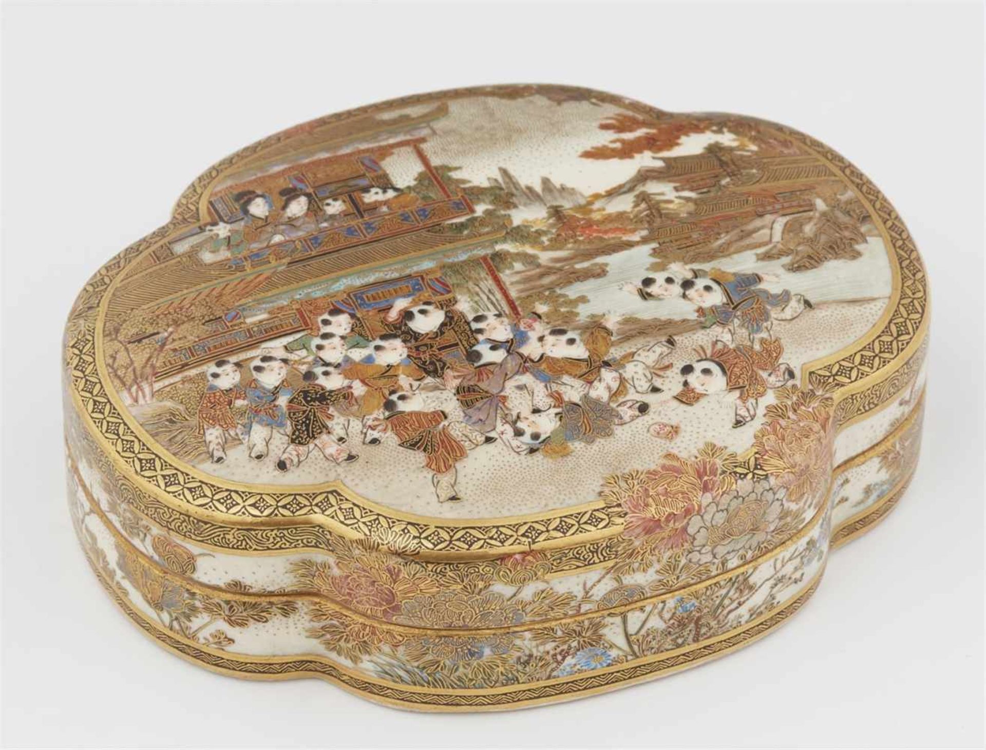 A Satsuma lidded box. Probably Kyoto. Late 19th century