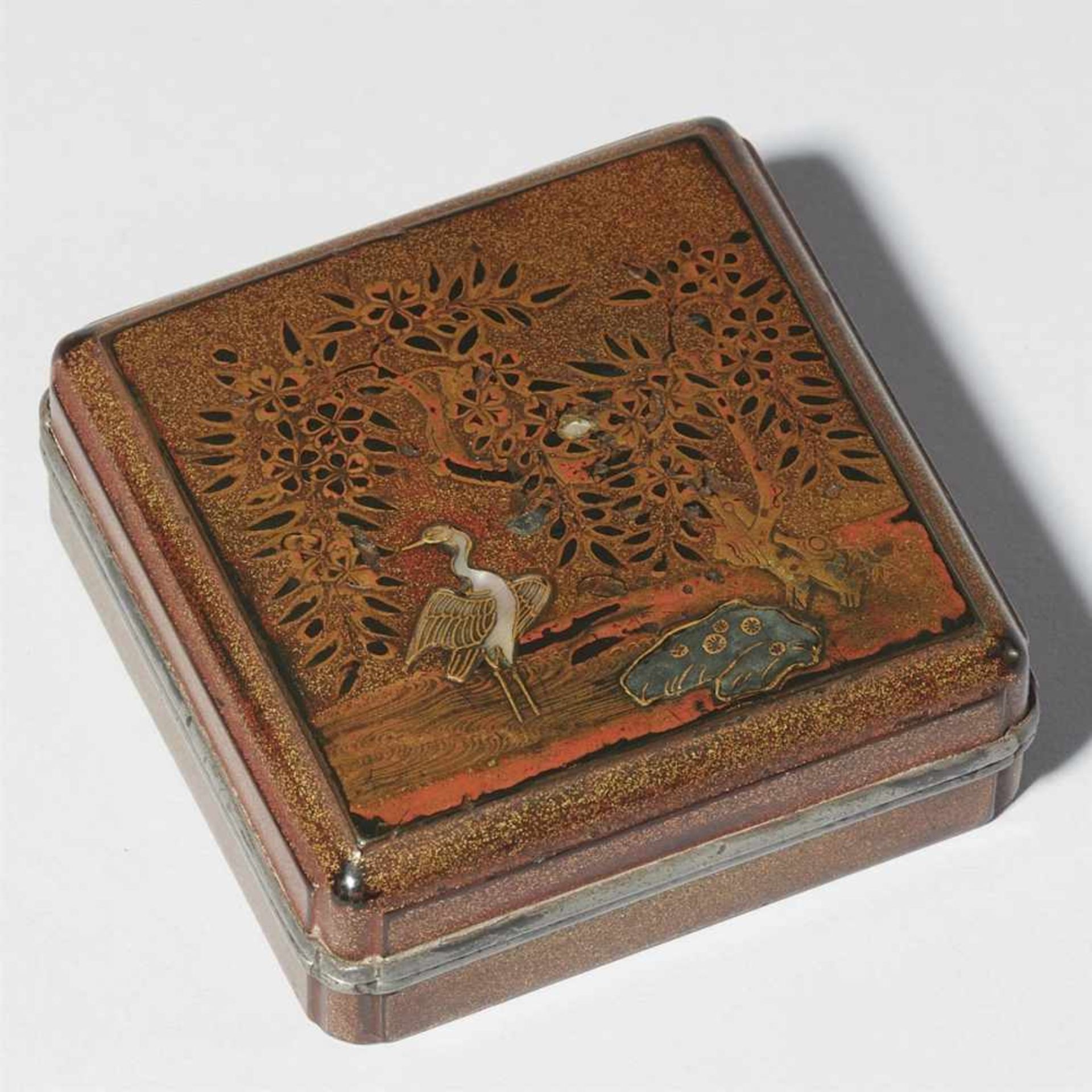 A lacquer incense box (kôgo). 16th/17th century<