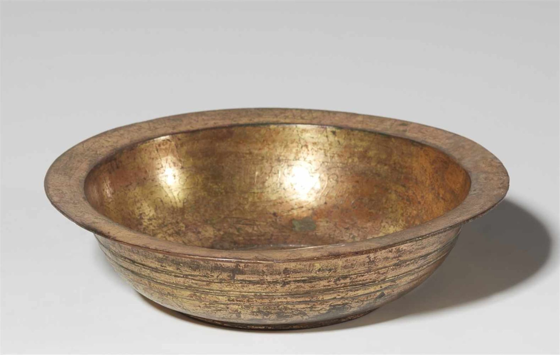 A gilded bronze bowl. Zhou dynasty