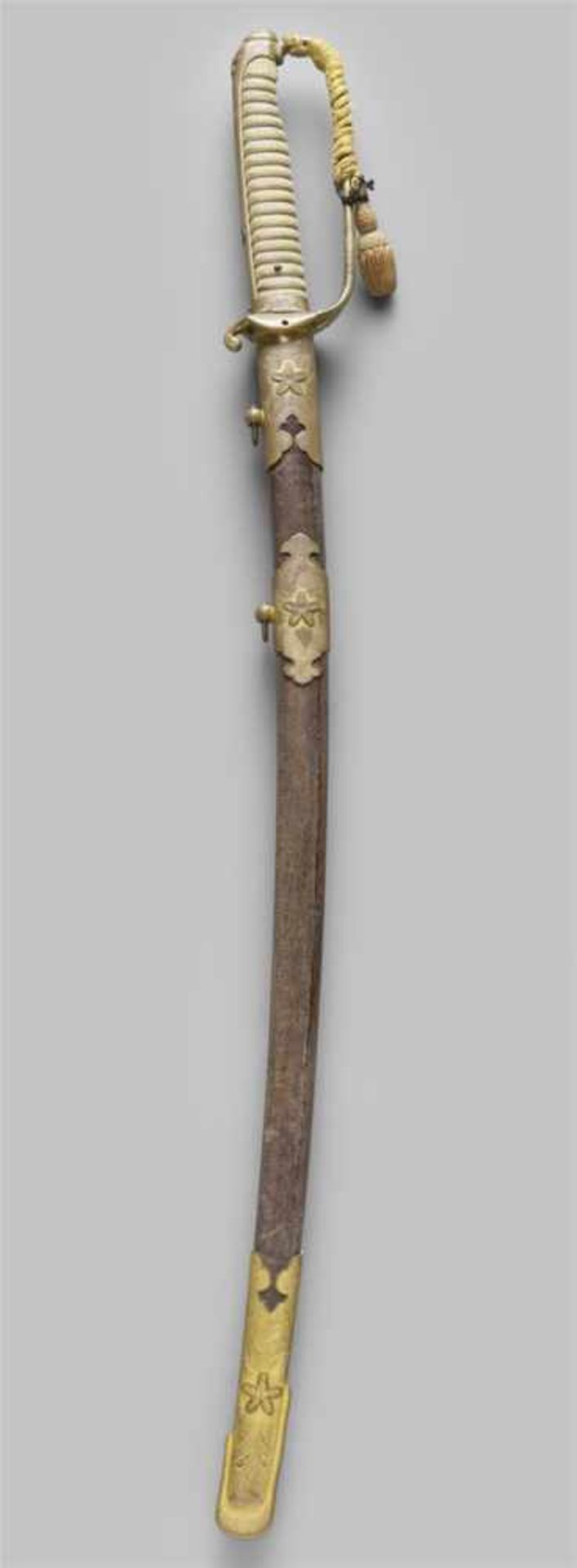 A katana blade in shirasaya with shinguntô koshirae< - Bild 4 aus 5