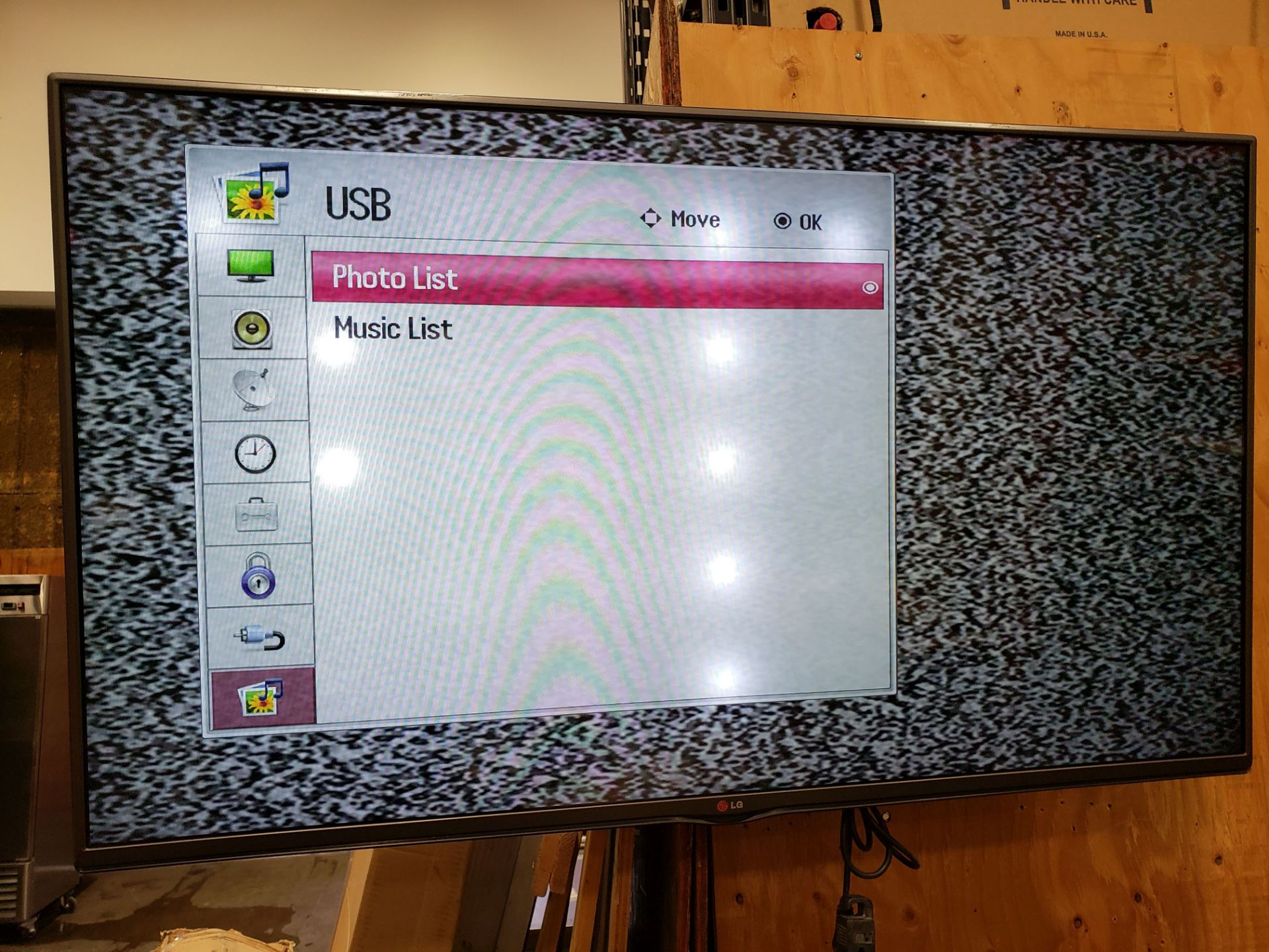 LG 49" LED TV with Wall Mount Swivel Bracket & Remote