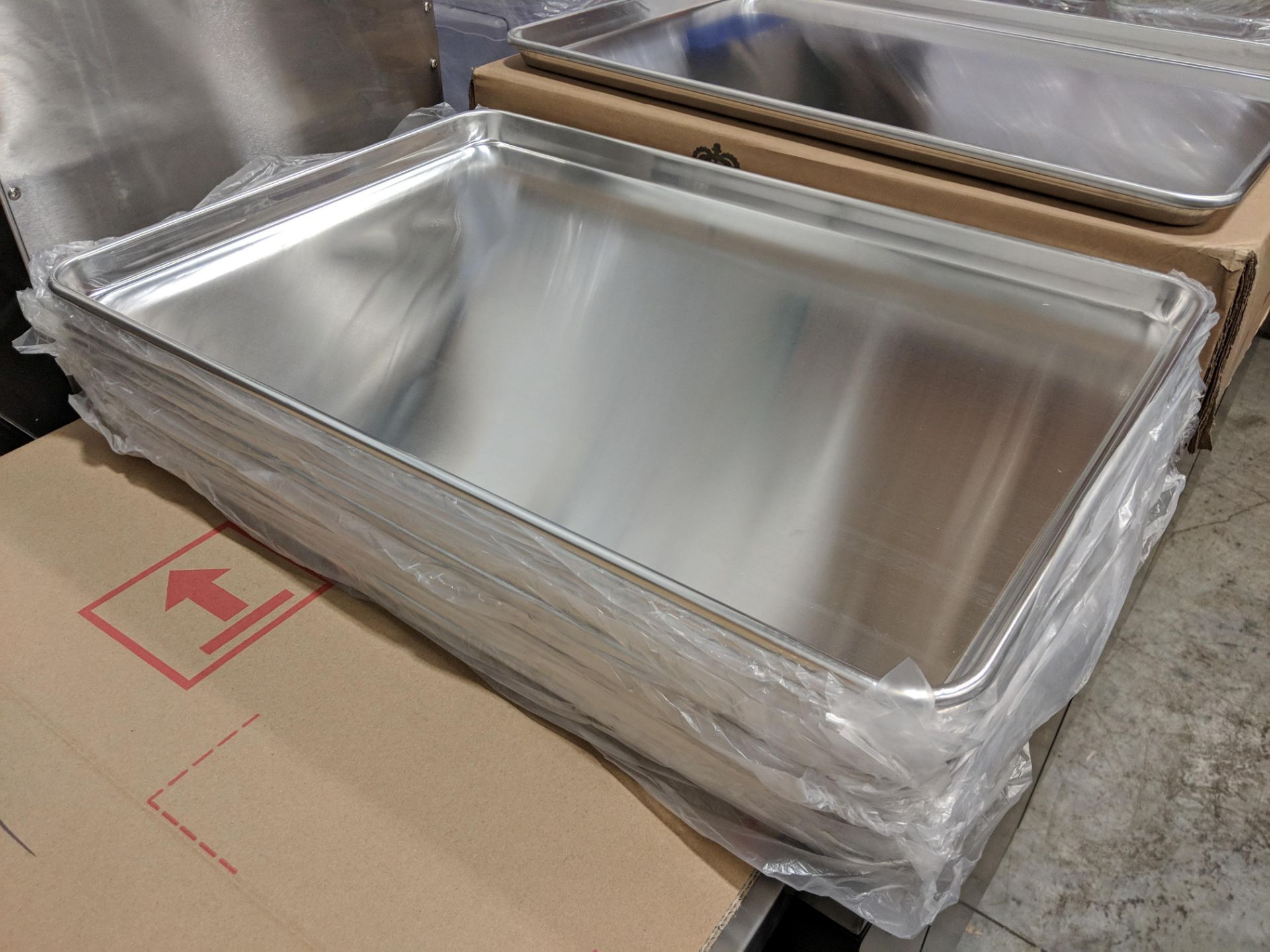 18" x 26" Full Size Aluminum Bun Pans - Case of 12