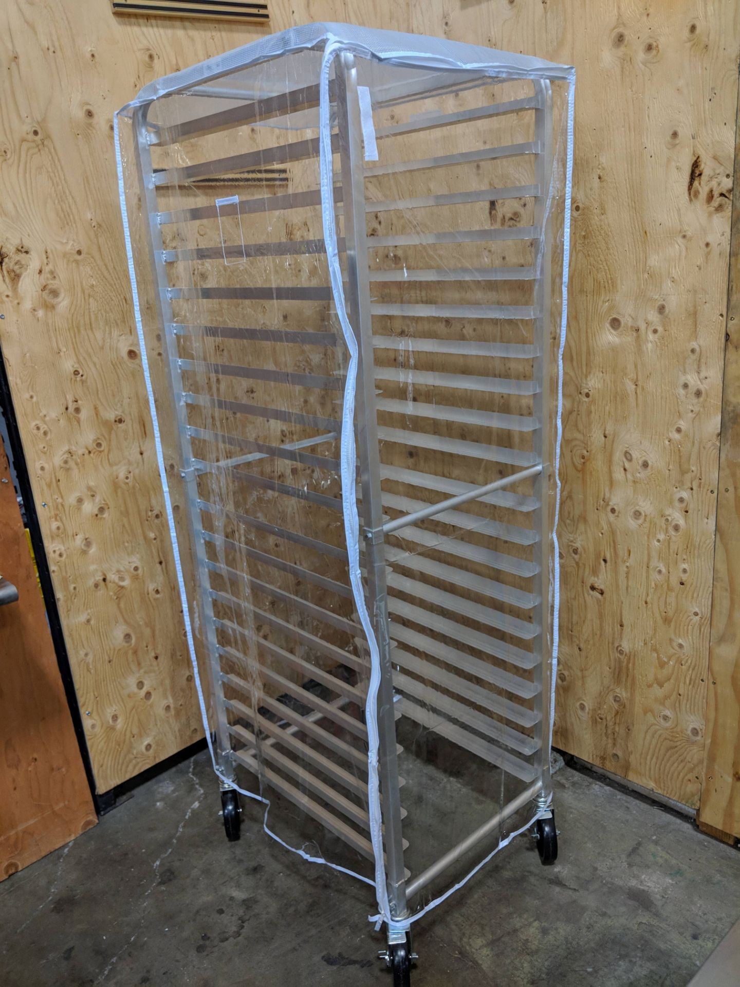 20-Tier Heavy Duty Aluminum Pan Rack with Cover