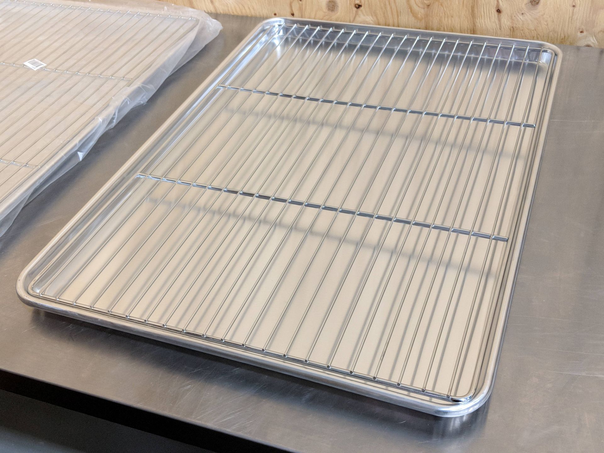 Full Size Bun Pan with Flat Stainless Rack - Lot of 2 Pieces