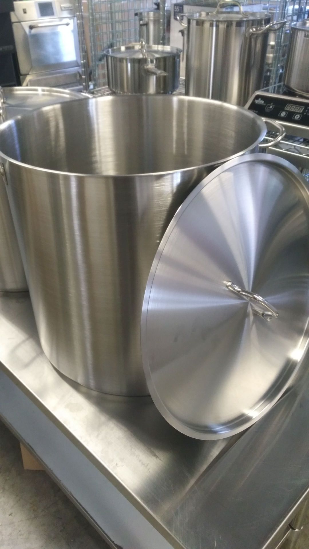 100qt Extra Heavy Duty Stainless Stock Pot Induction Capable - Image 2 of 3