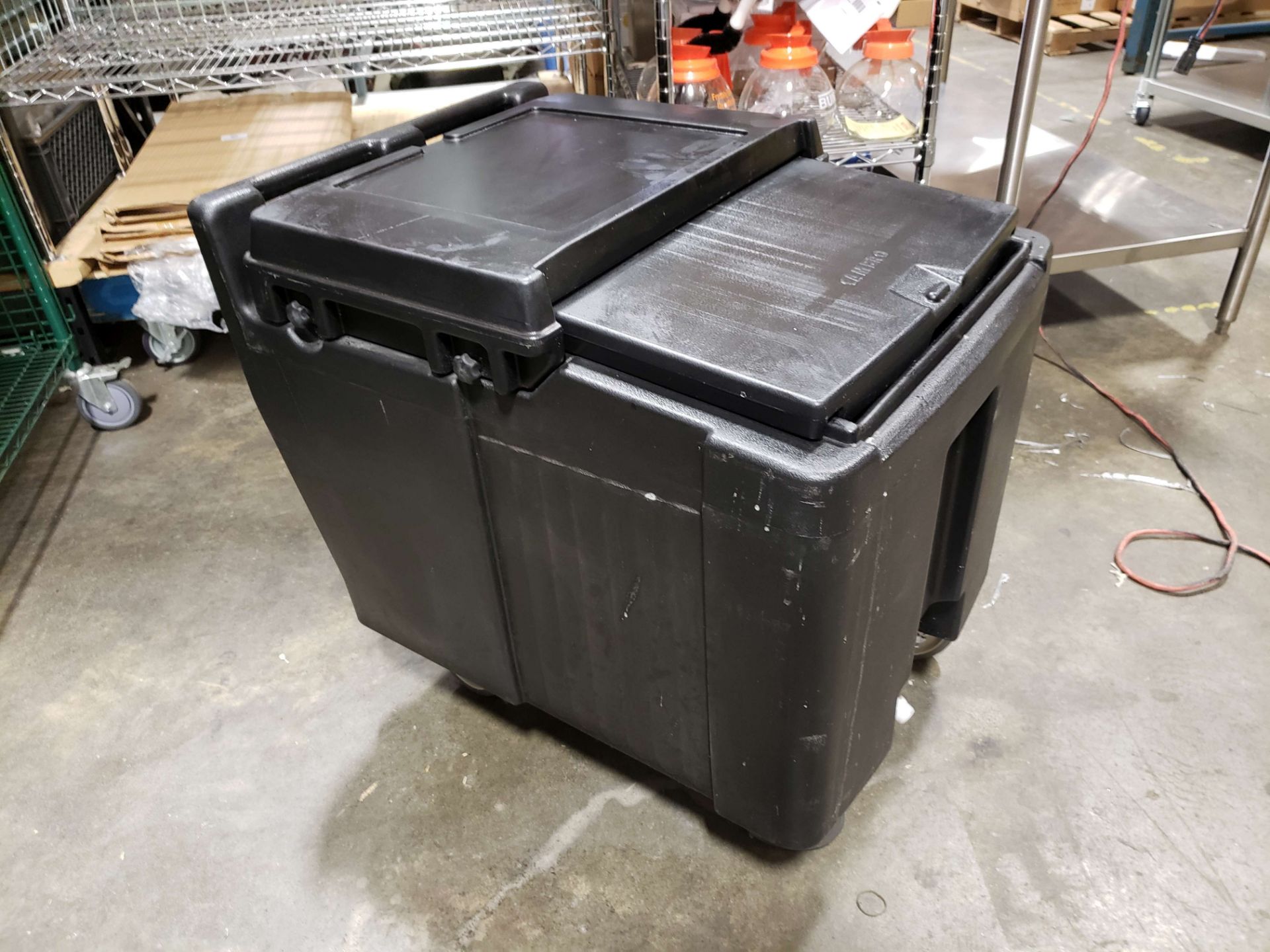 Cambro Rolling Ice Caddie - Model ICS125L110 - Image 2 of 3