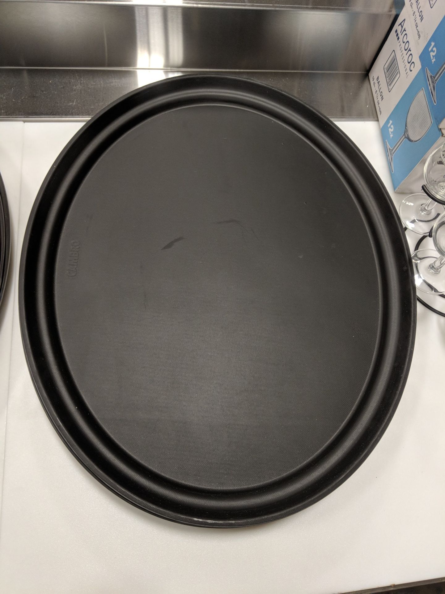 19" x 23" Oval Camtread Serving Trays, Cambro 2500CT110 - Lot of 6