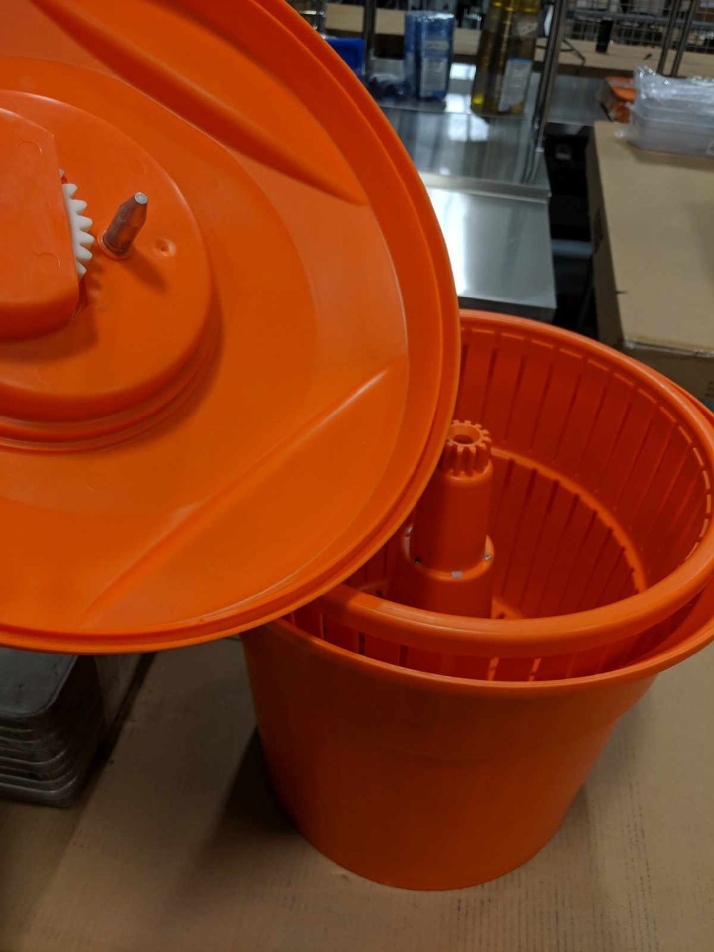 Dynamic 5 Gallon Salad Spinner - Image 3 of 3