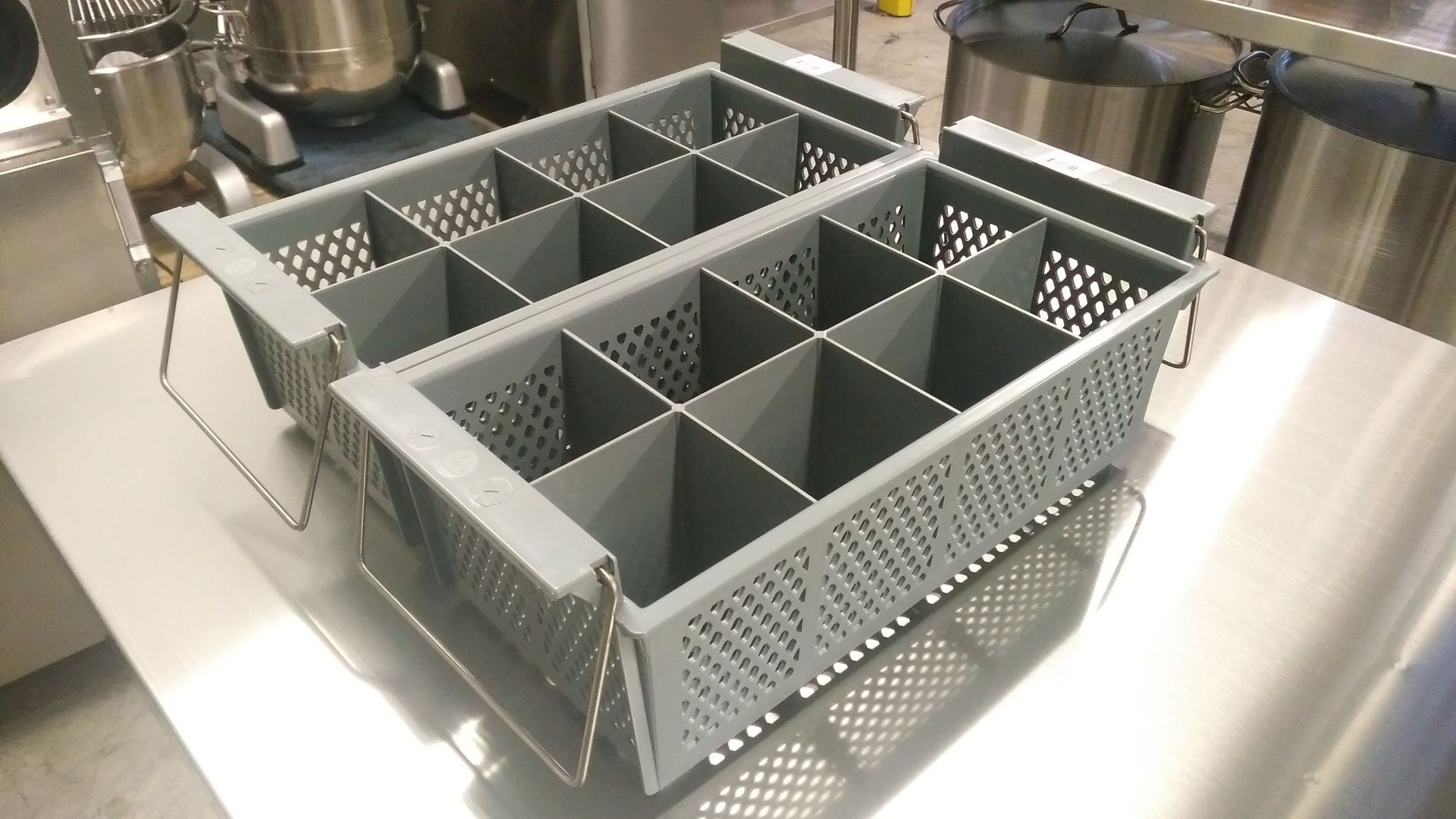 8 Compartment Cutlery Basket with Handles - Lot of 2 - Image 2 of 2