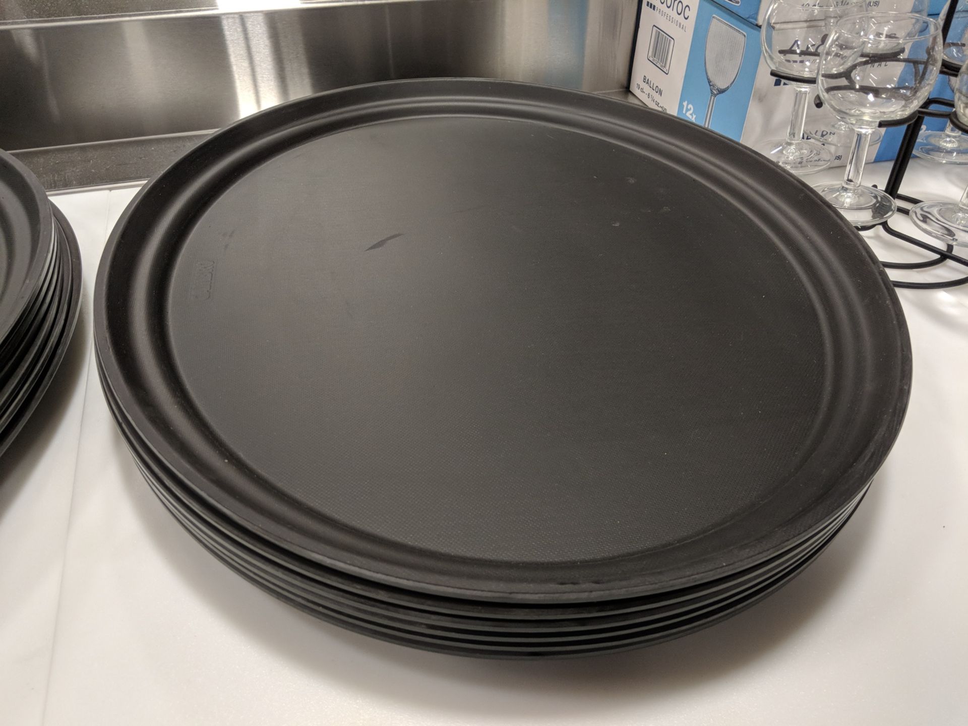 19" x 23" Oval Camtread Serving Trays, Cambro 2500CT110 - Lot of 6 - Image 2 of 2