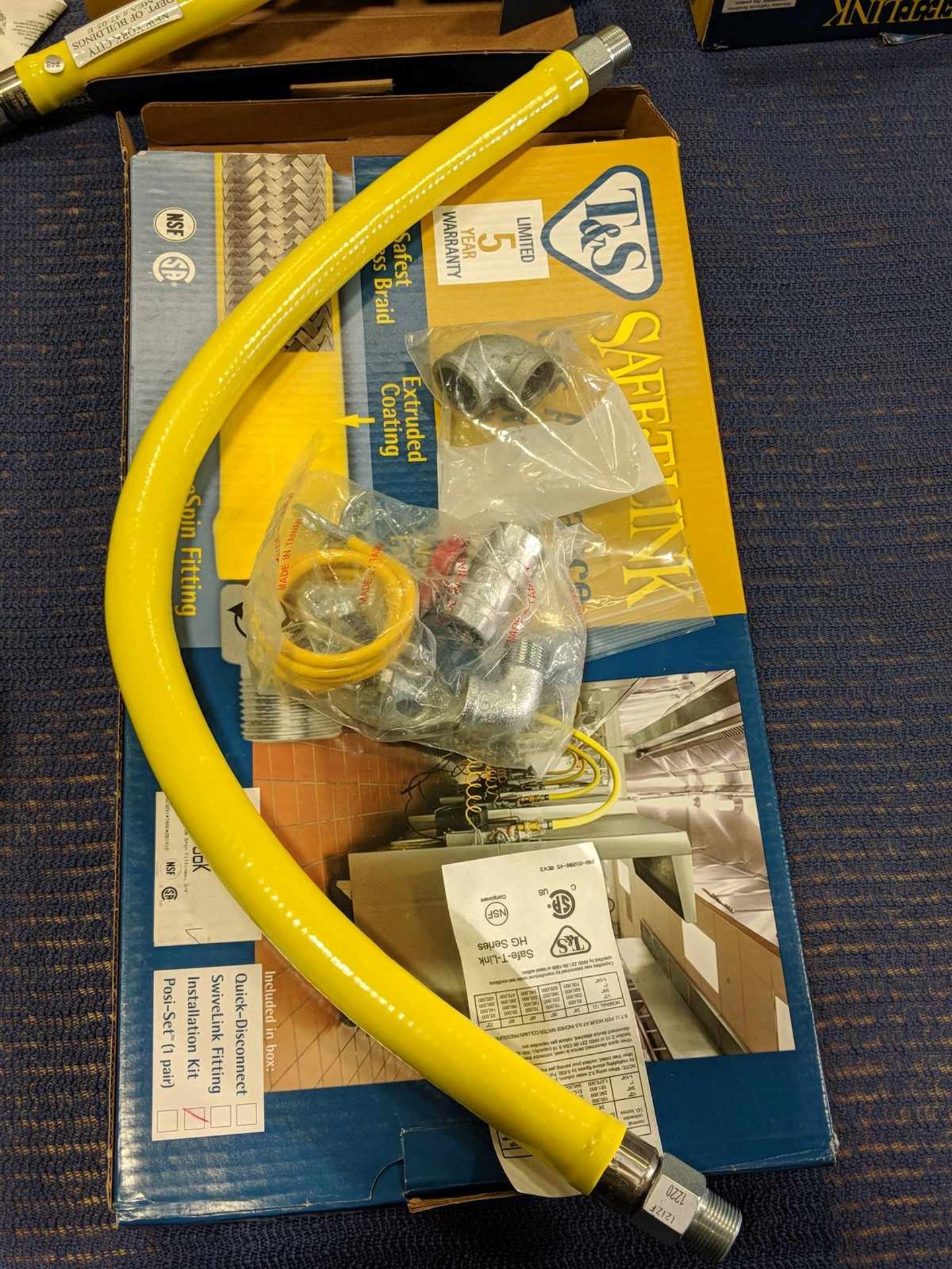 T&S Brass 3/4" NPT 36" Gas Hose and Install Kit, HG-2D-36K - Image 2 of 4