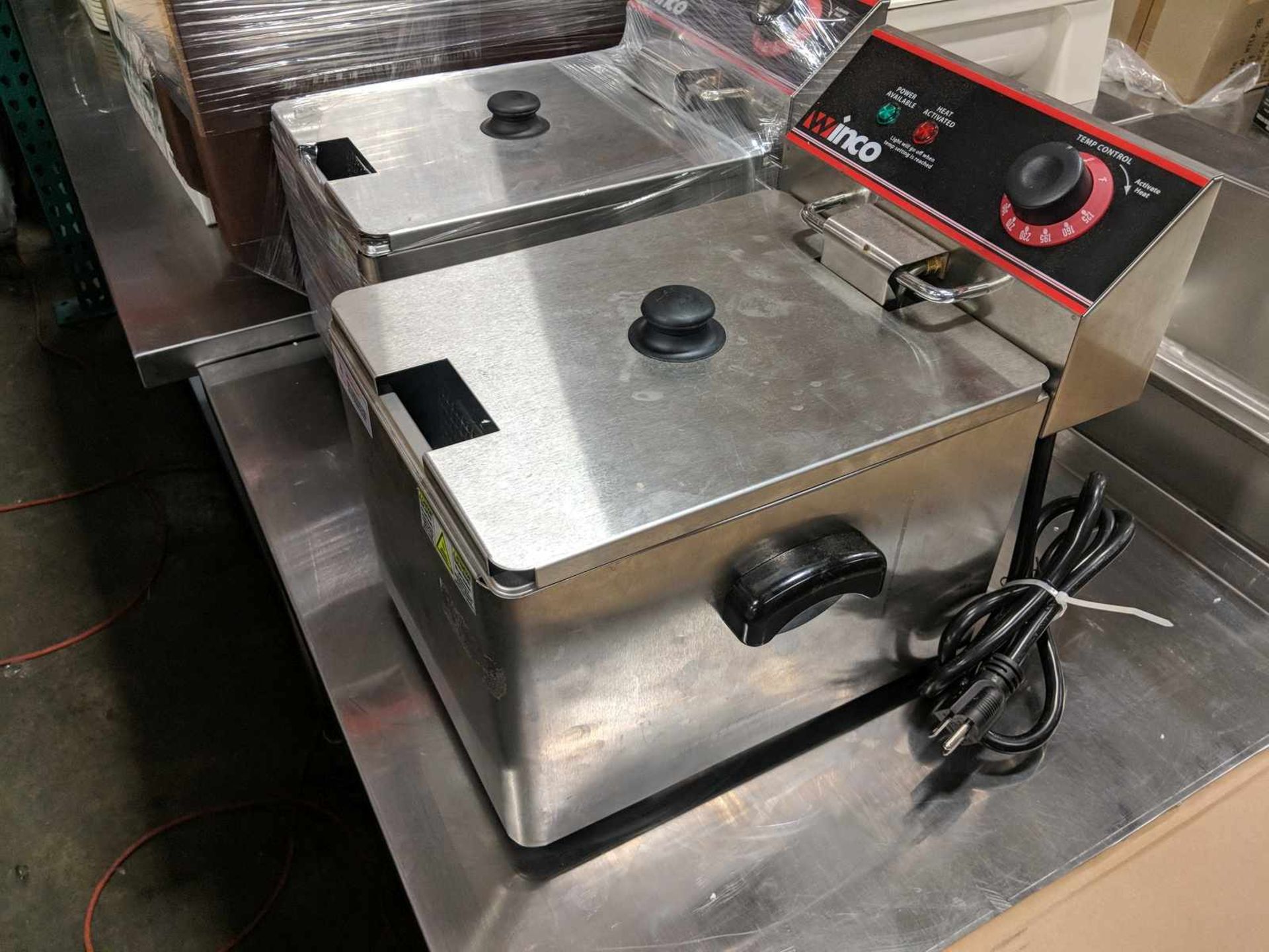 16lb Single Well Electric Countertop Fryer, 120V, Winco EFS16 , New, Location R7