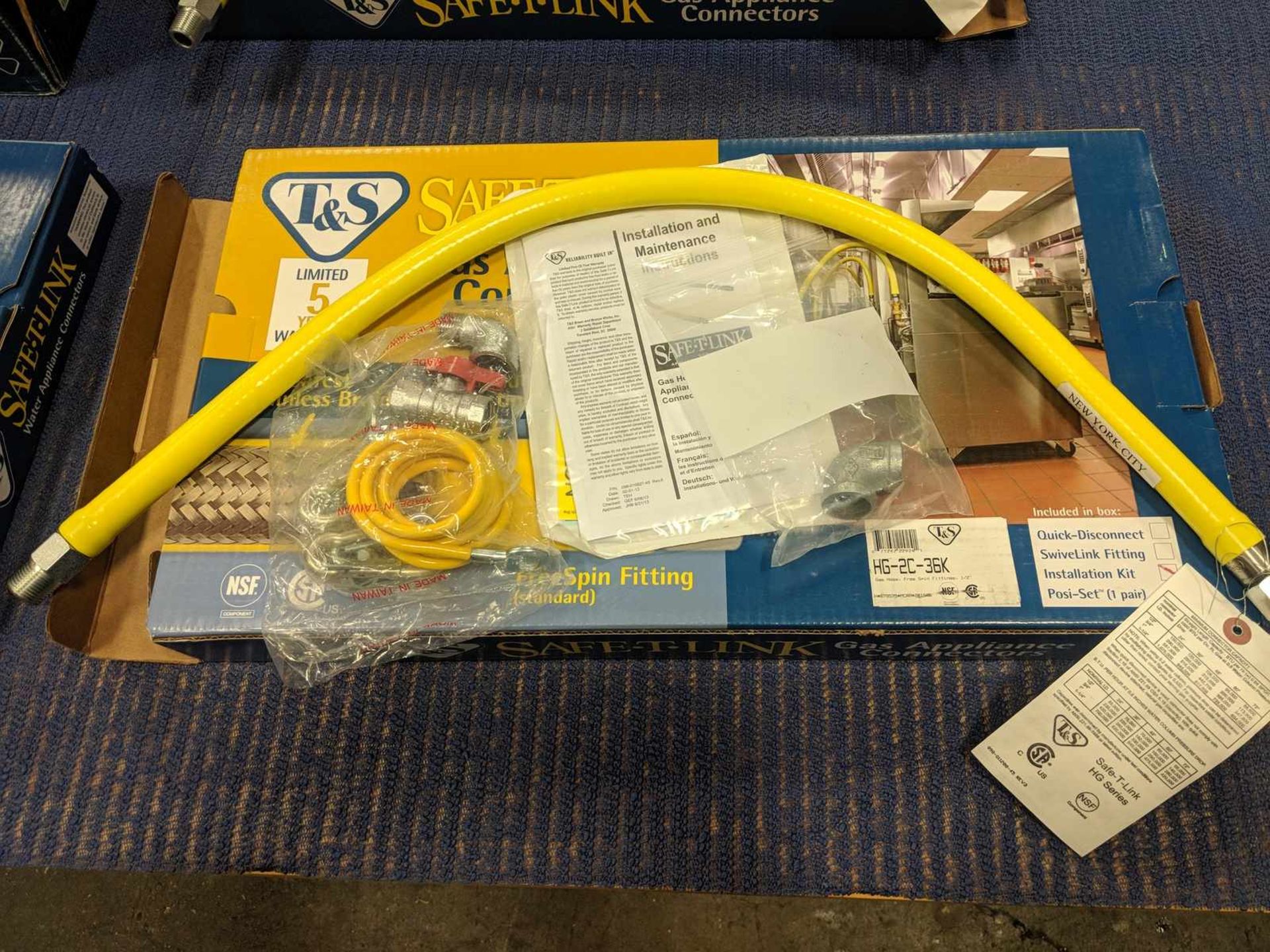 T&S Brass 1/2" NPT 36" Gas Hose with Install Kit, HG-2C-36K