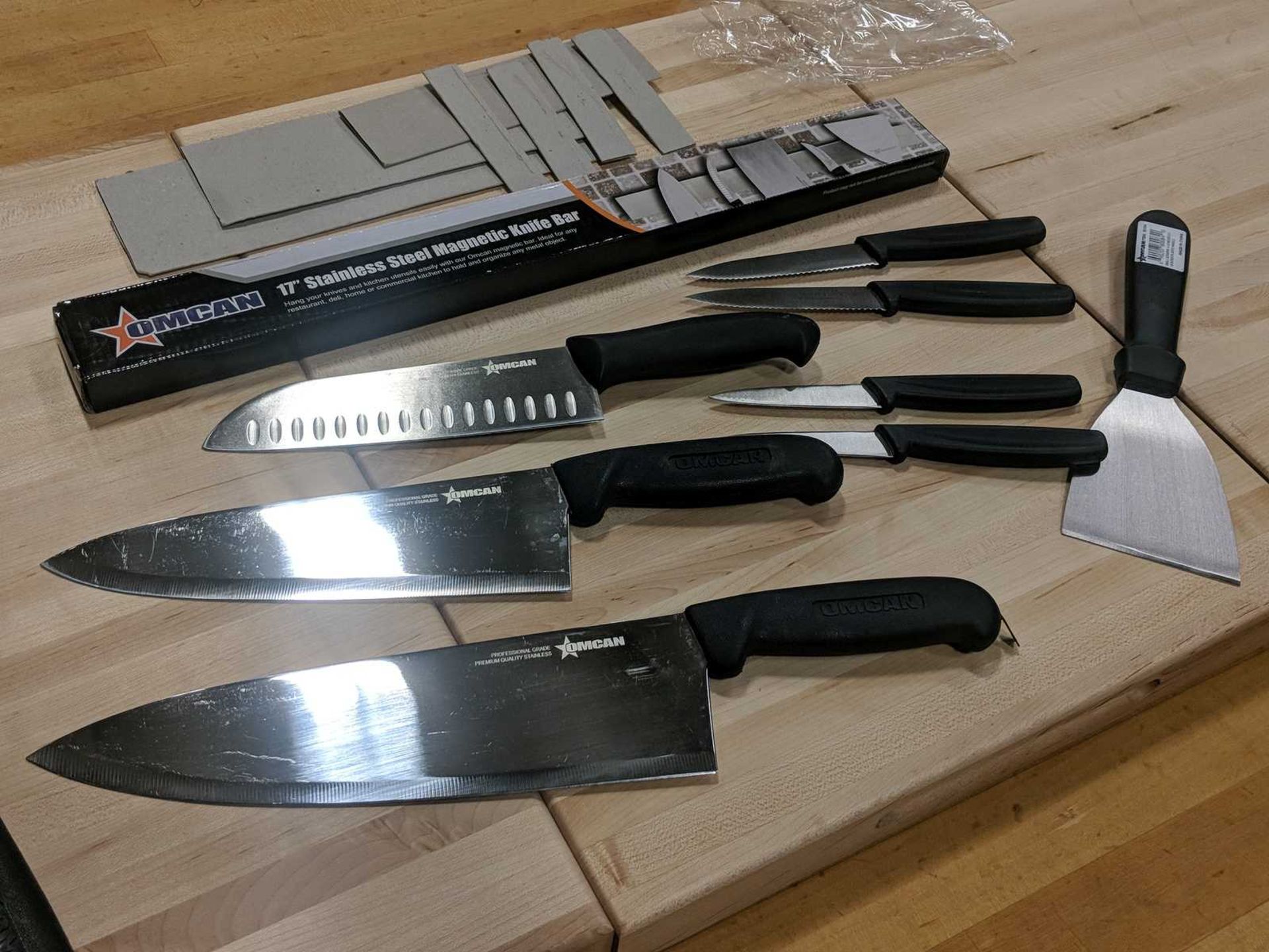 Misc Knives & Scraper with 17" Magnetic Tool Bar - Lot of 9 Pieces - Image 4 of 4