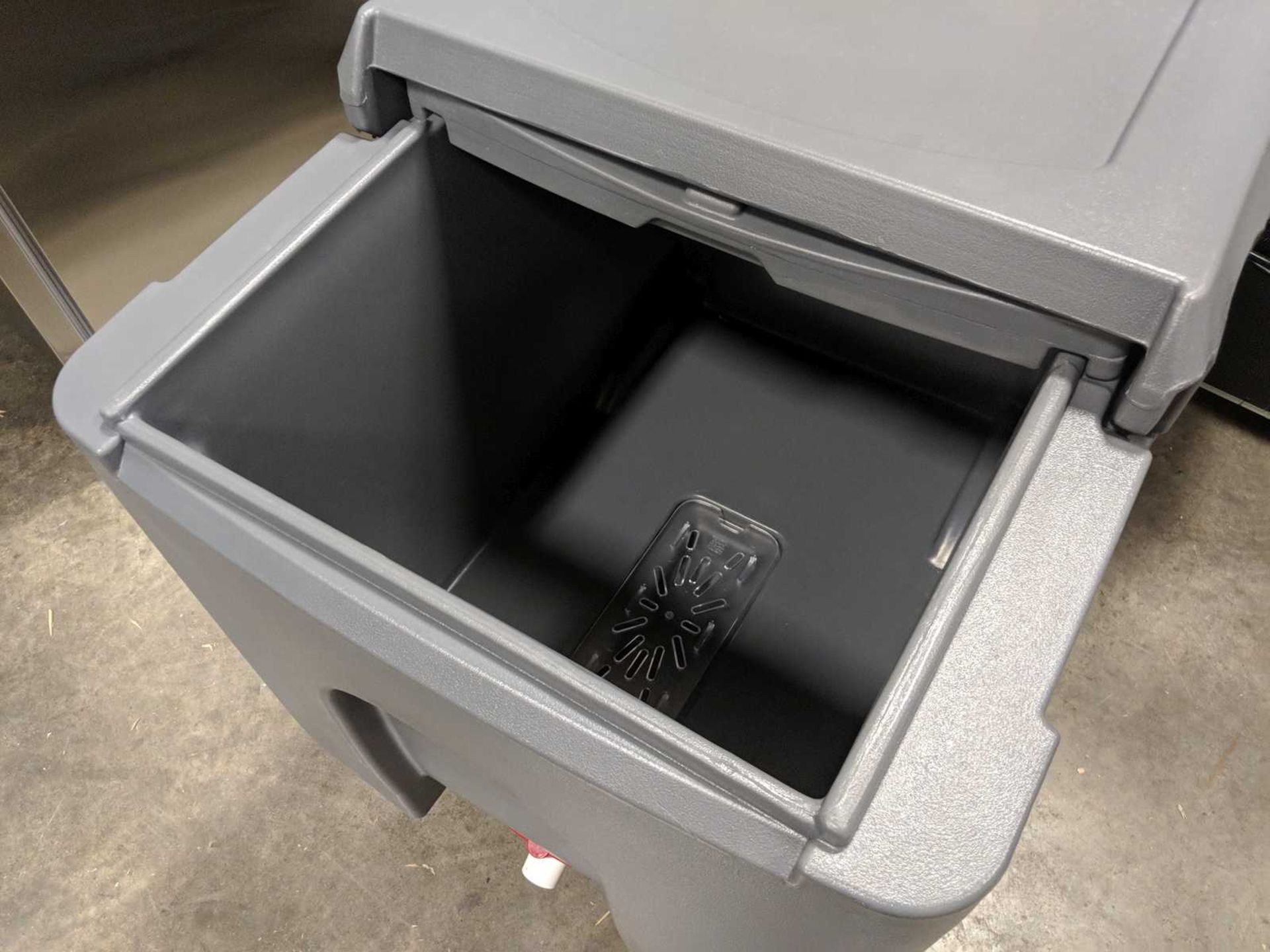 125lb Insulated Ice Caddy with Drain - Image 4 of 5