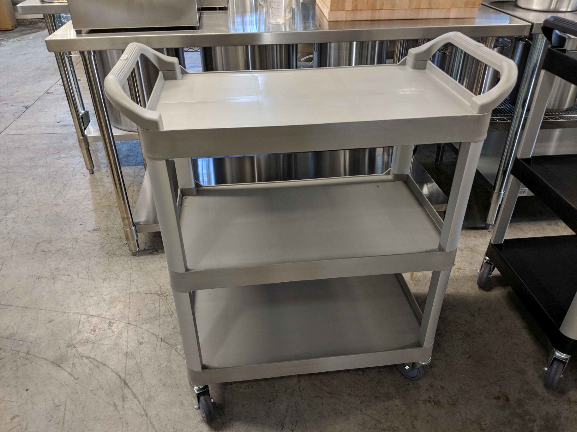 32" x 16" Gray Utility Cart, Update BC2416LGZ