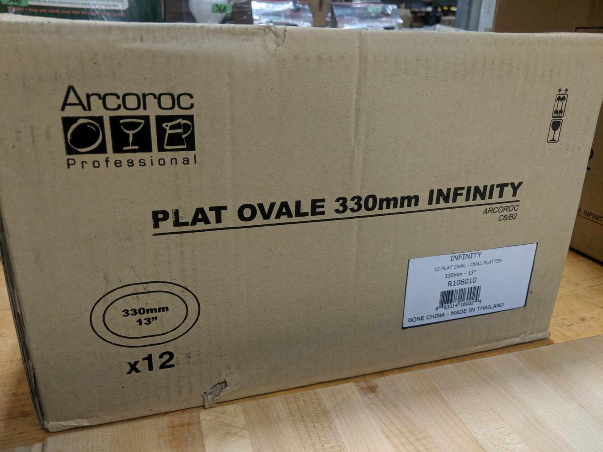 13" Infinity Oval Platters - Lot of 12 (1 Case), Arcoroc R1060