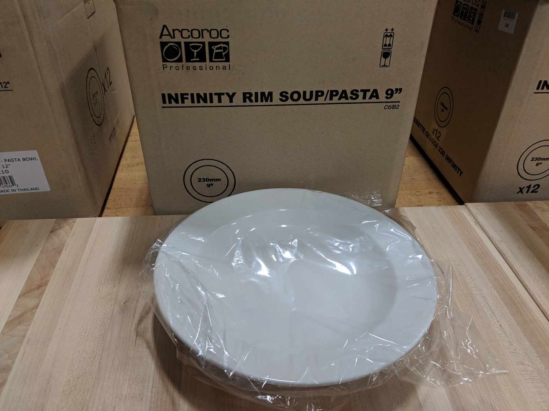 9" Infinity Pasta Bowls, 13oz - Lot of 12 (1 Case), Arcoroc R1008