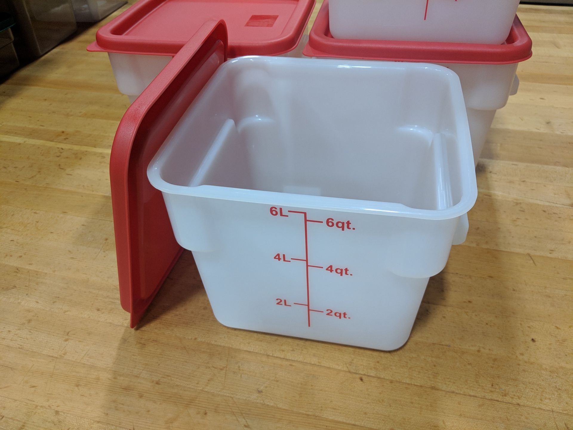 6qt White Food Storage Containers with Lids - Lot of 4
