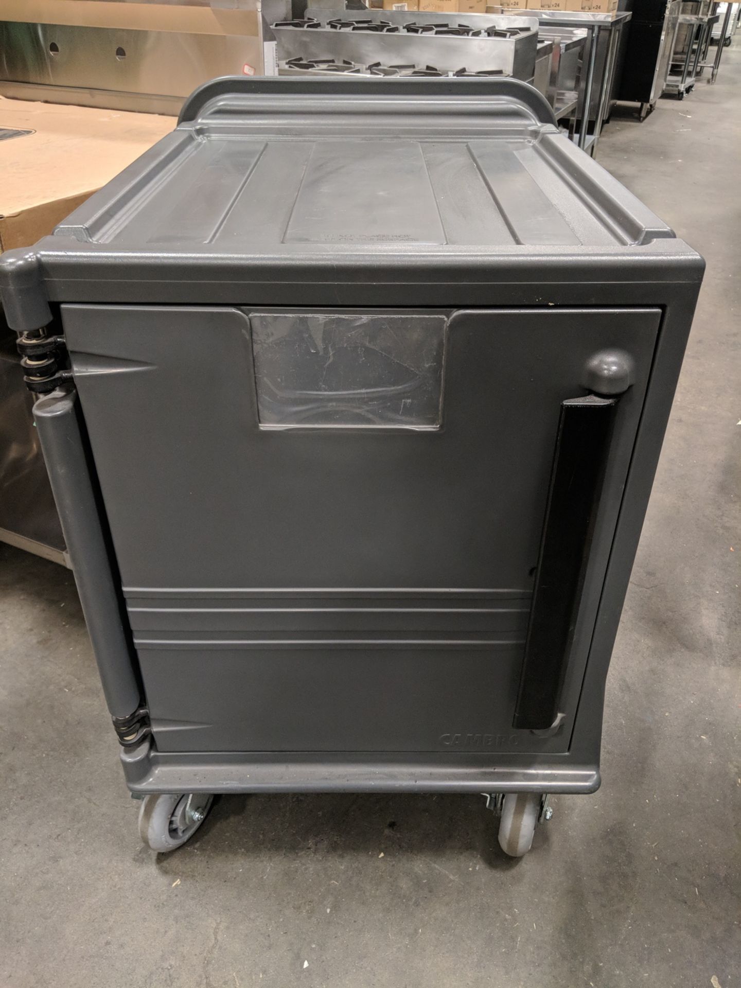 Cambro CMBPL Combo Cart Plus with Standard Casters Low Profile