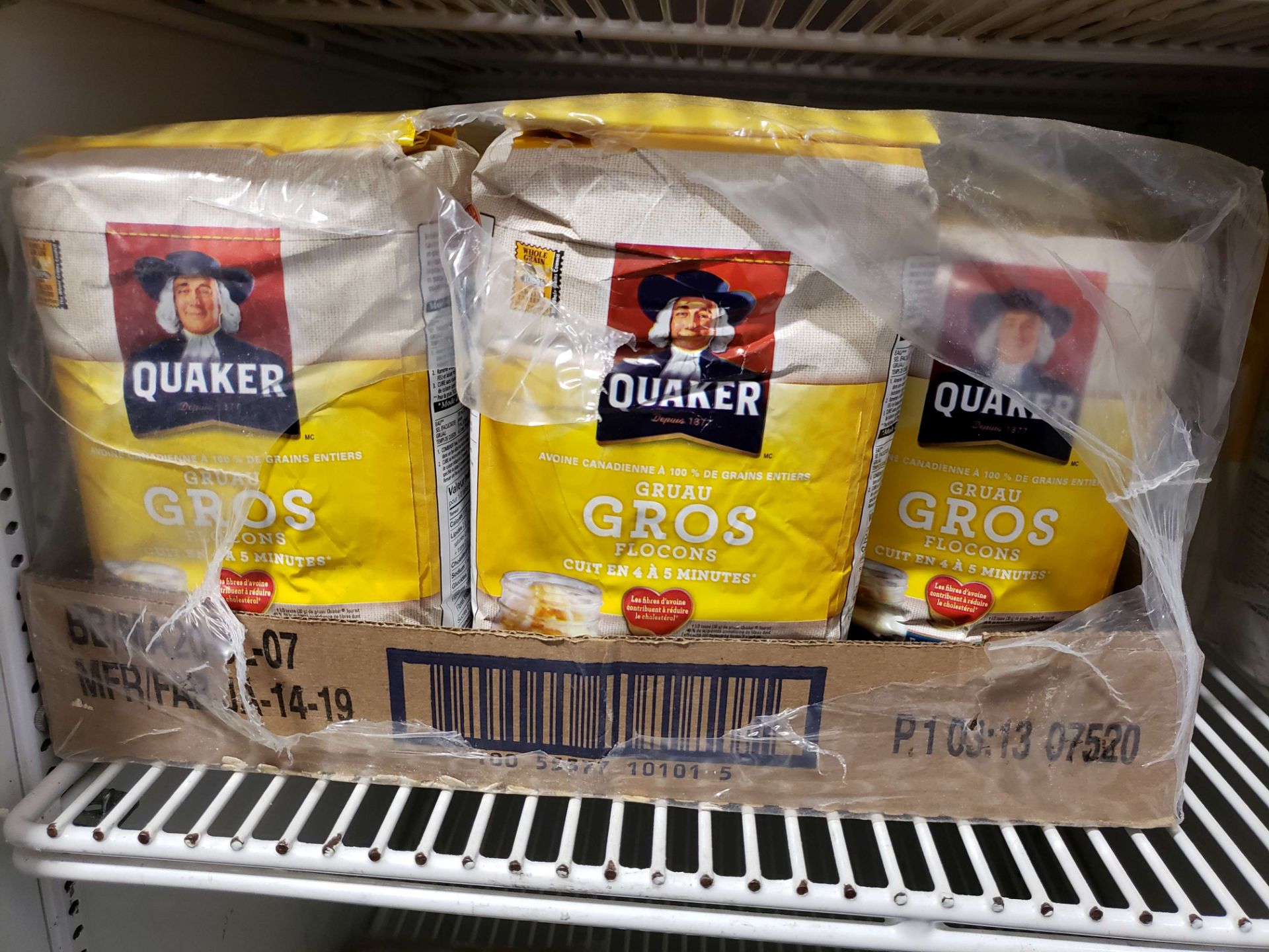 Quaker Large Flake Oats - 7 x 1 KG Bags