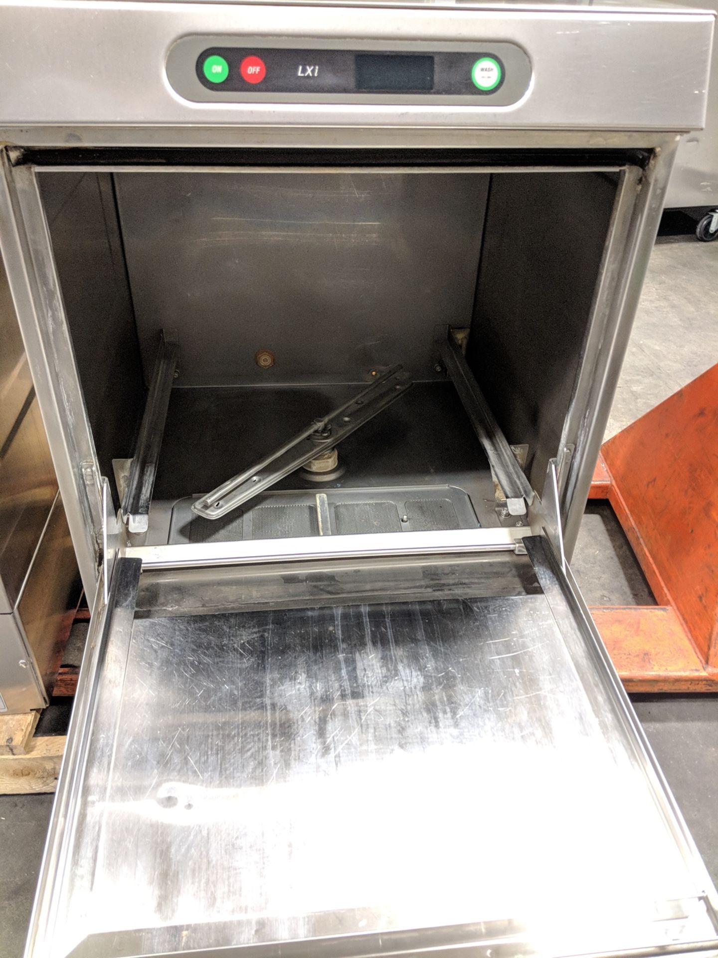 Hobart LXeH HighTemp Undercounter Dishwasher - Image 3 of 5