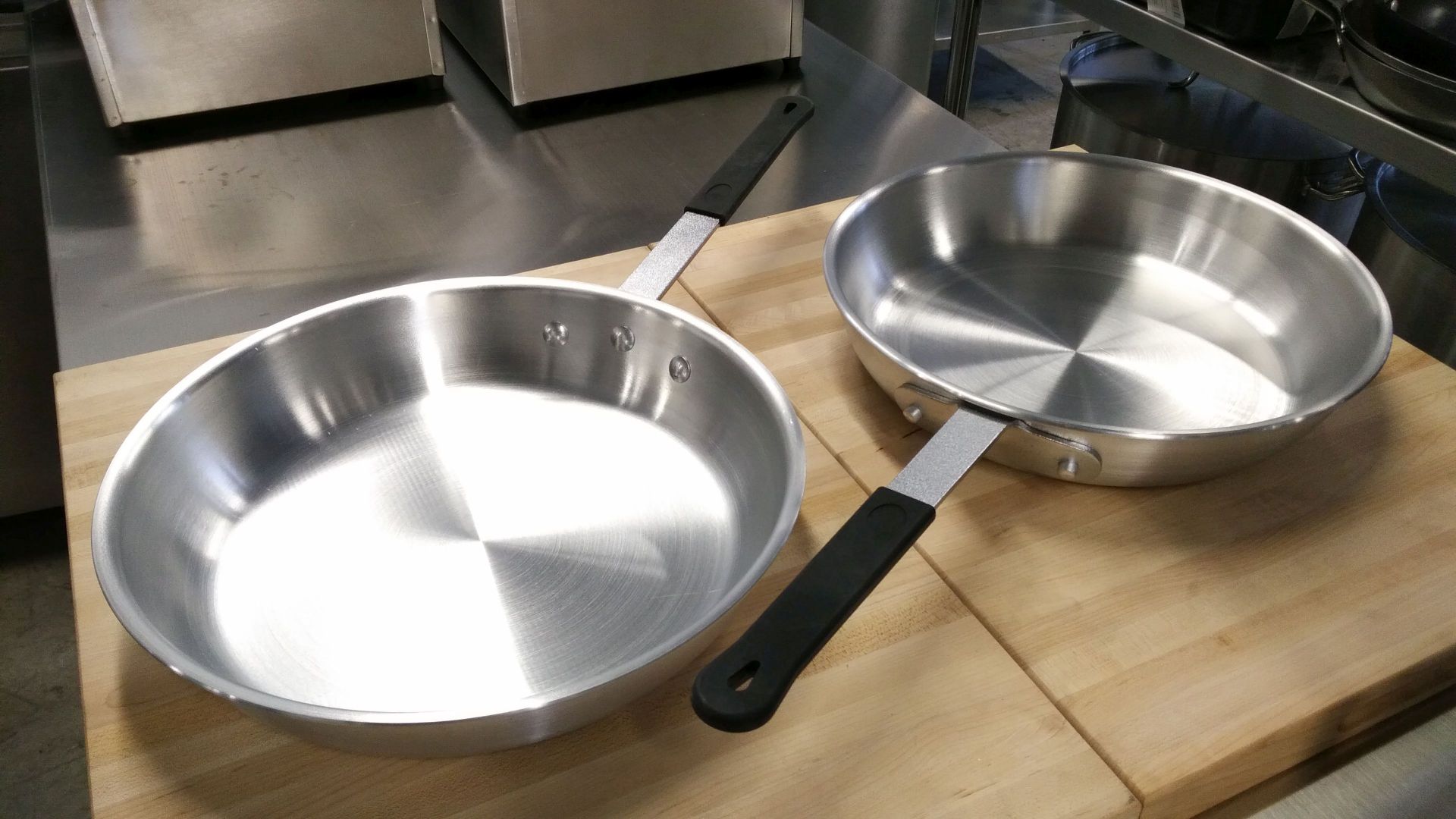 12" Aluminum Fry Pans, Johnson-Rose 63232 - Lot of 2 - Image 3 of 4