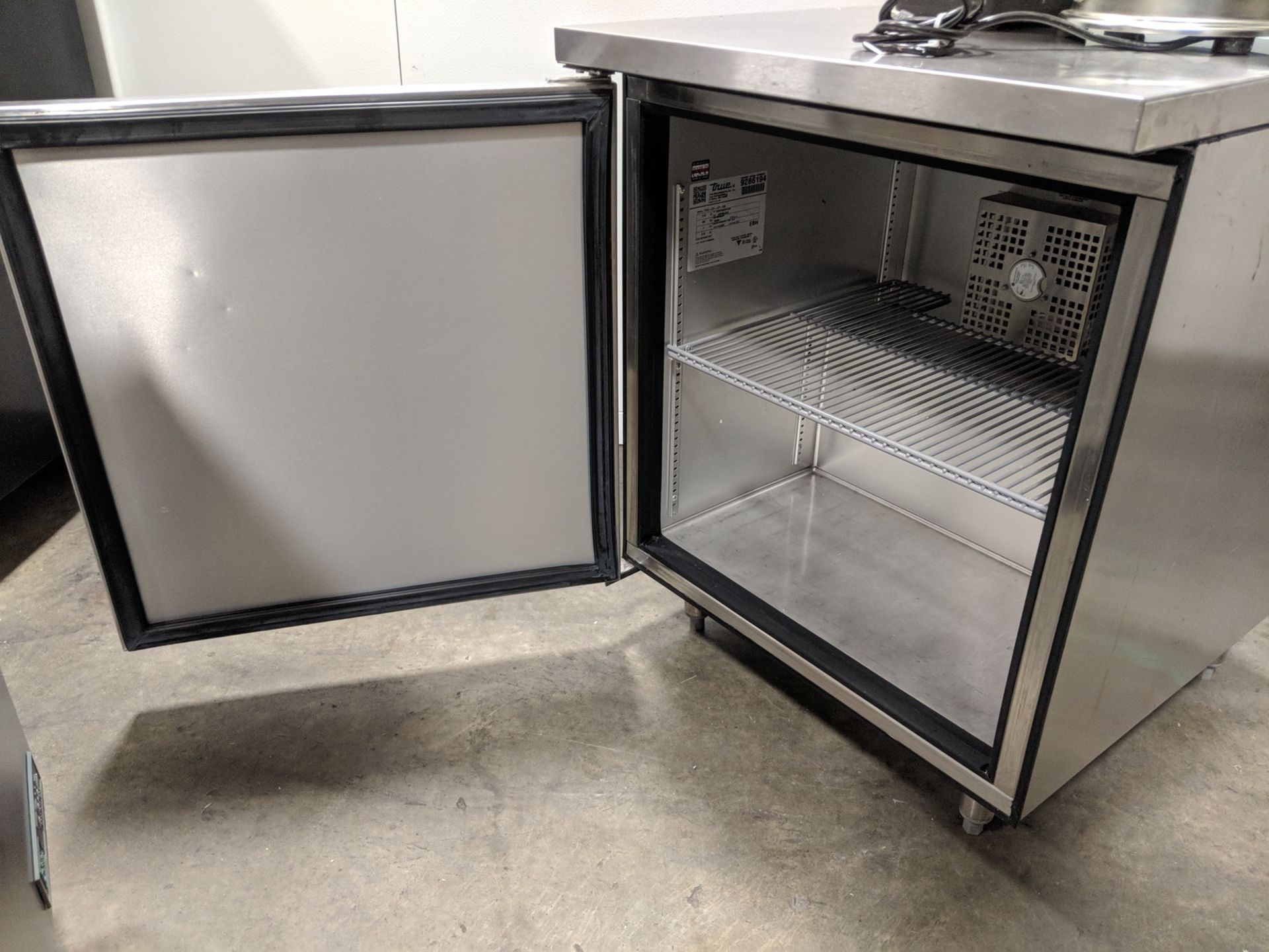 True 27" Undercounter Cooler, model TUC-27-LP-HC - Image 2 of 9