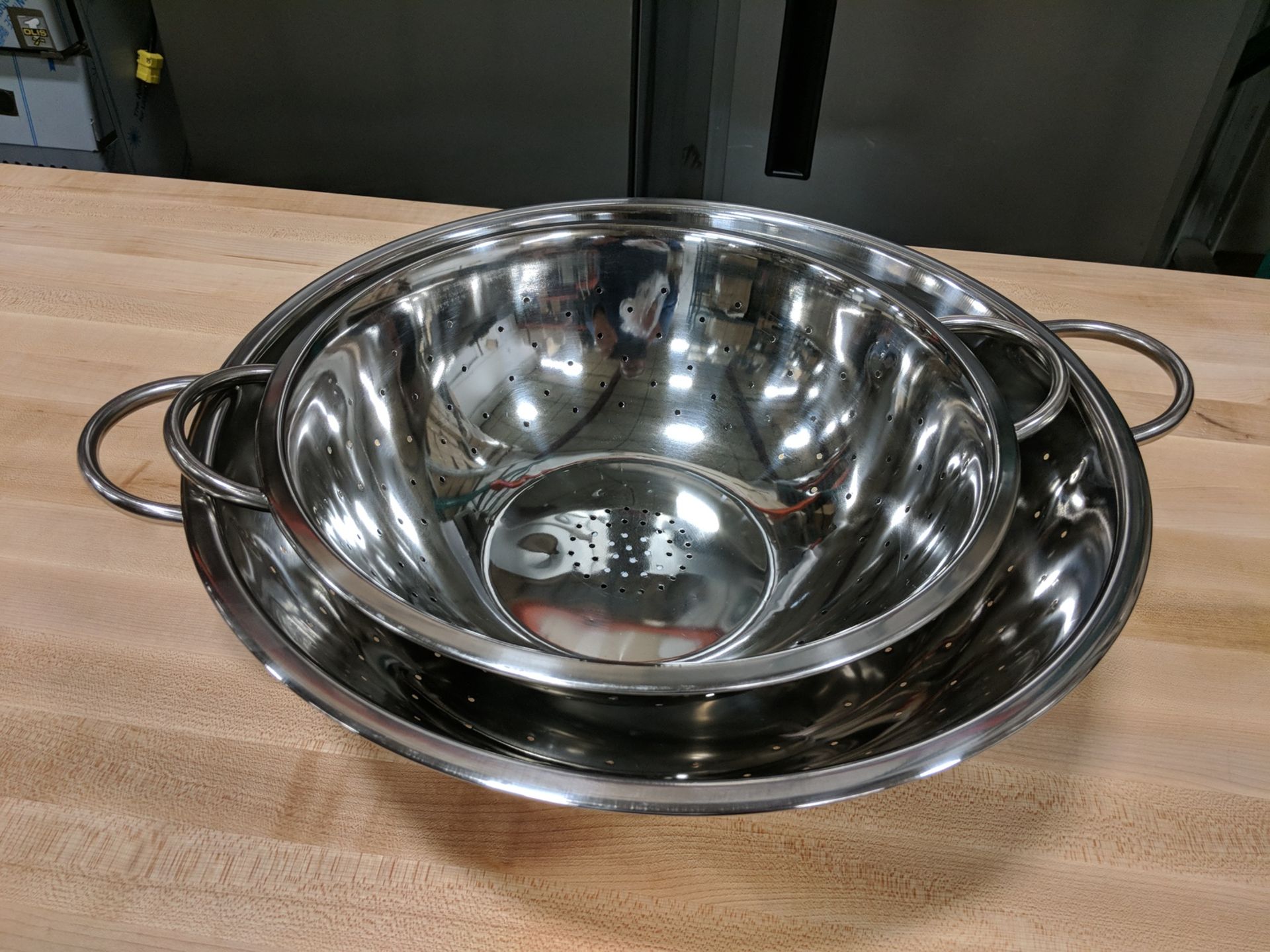 14qt and 8qt Stainless Steel Colanders - Lot of 2 Pieces - Image 2 of 5