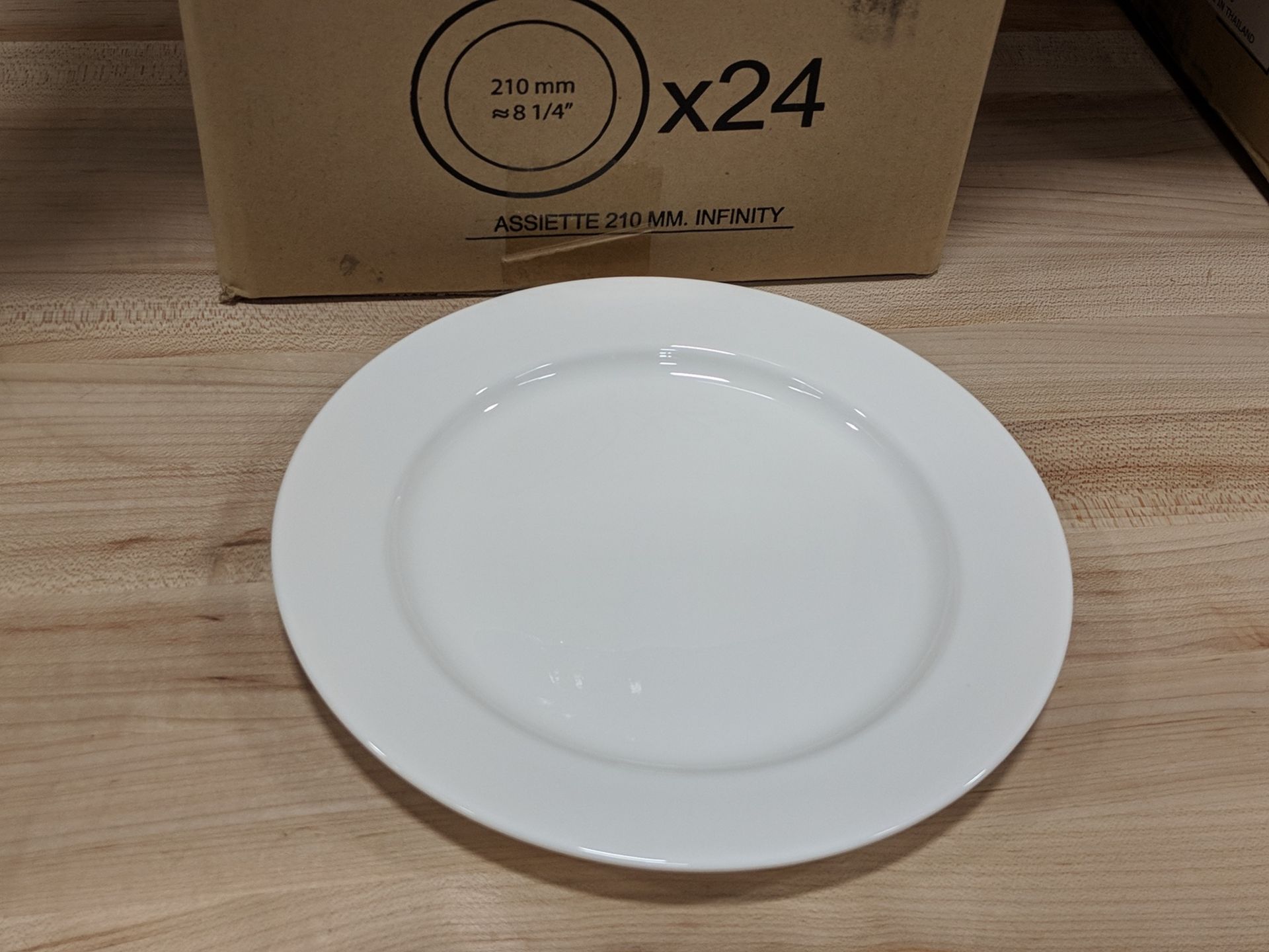 8-1/4" Infinity Salad/Dessert Plates - Lot of 24 (1 Case), Arcoroc R1004