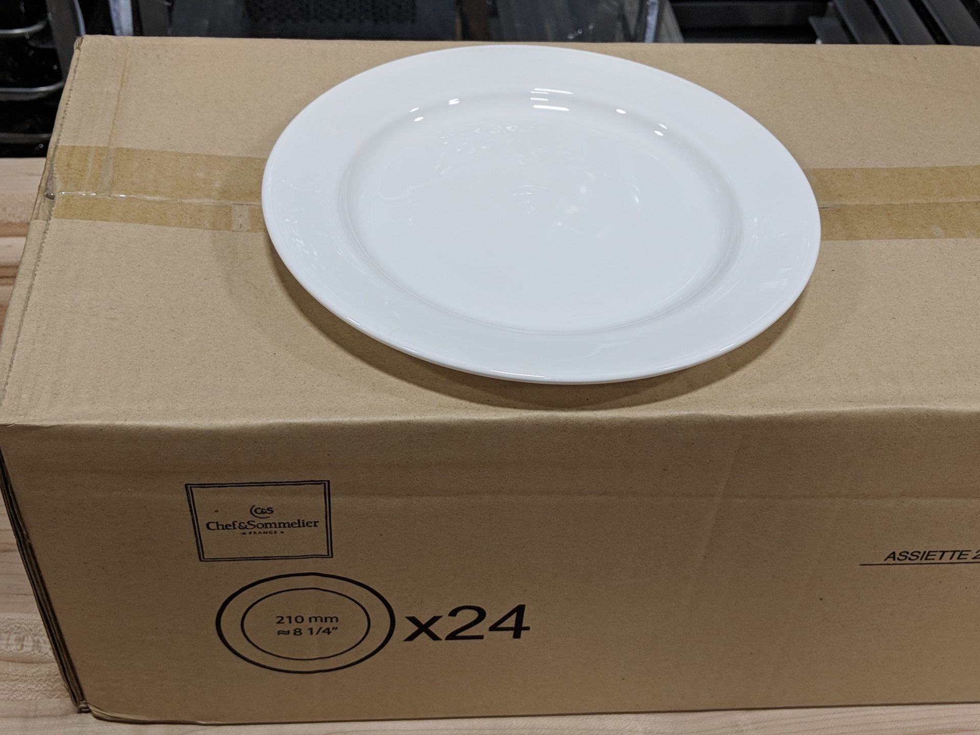 8-1/4" Infinity Salad/Dessert Plates - Lot of 24 (1 Case), Arcoroc R1004