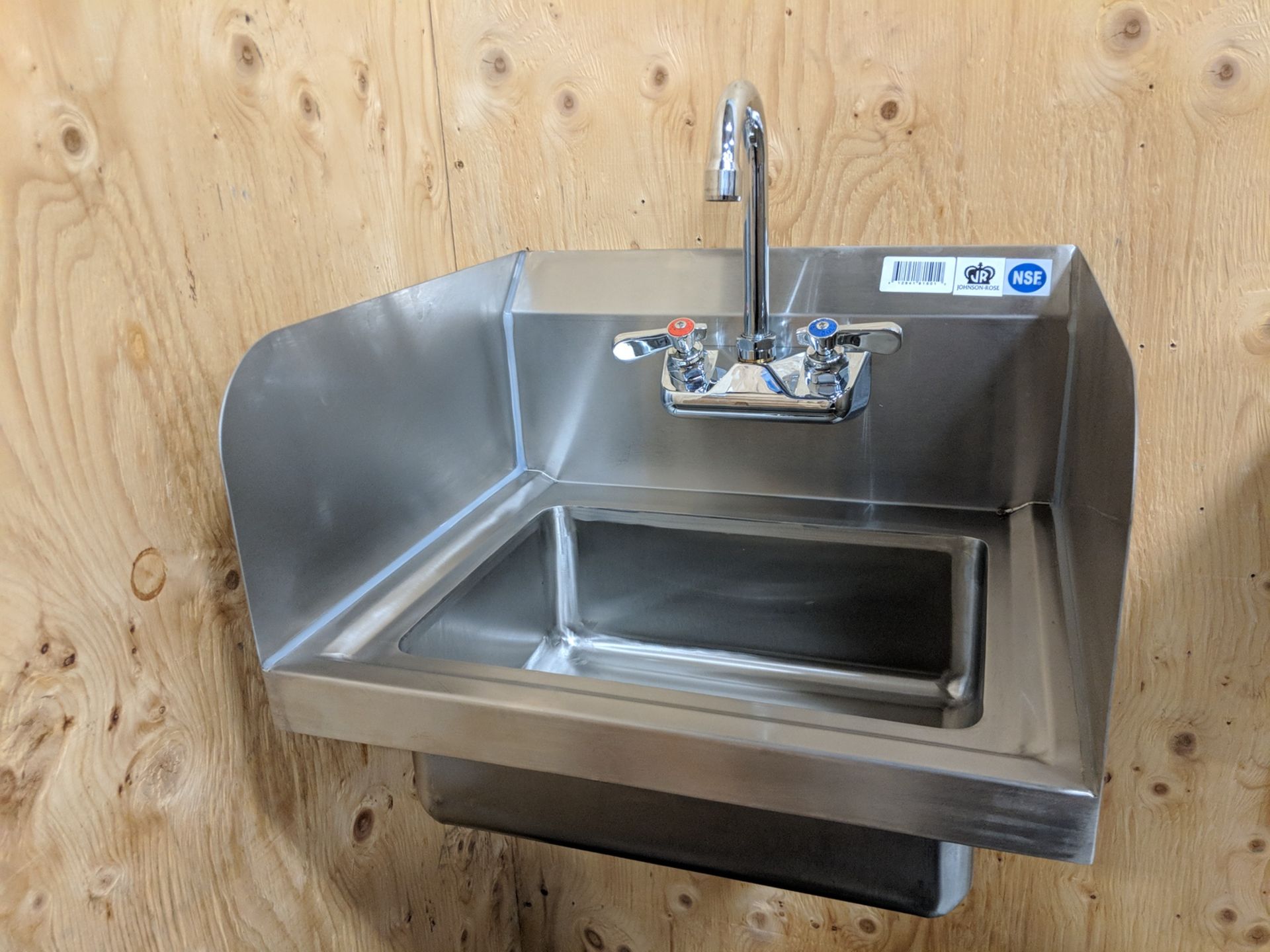 17" x 15.5" Stainless Hand Sink with Splashguards, Johnson-Rose 81501
