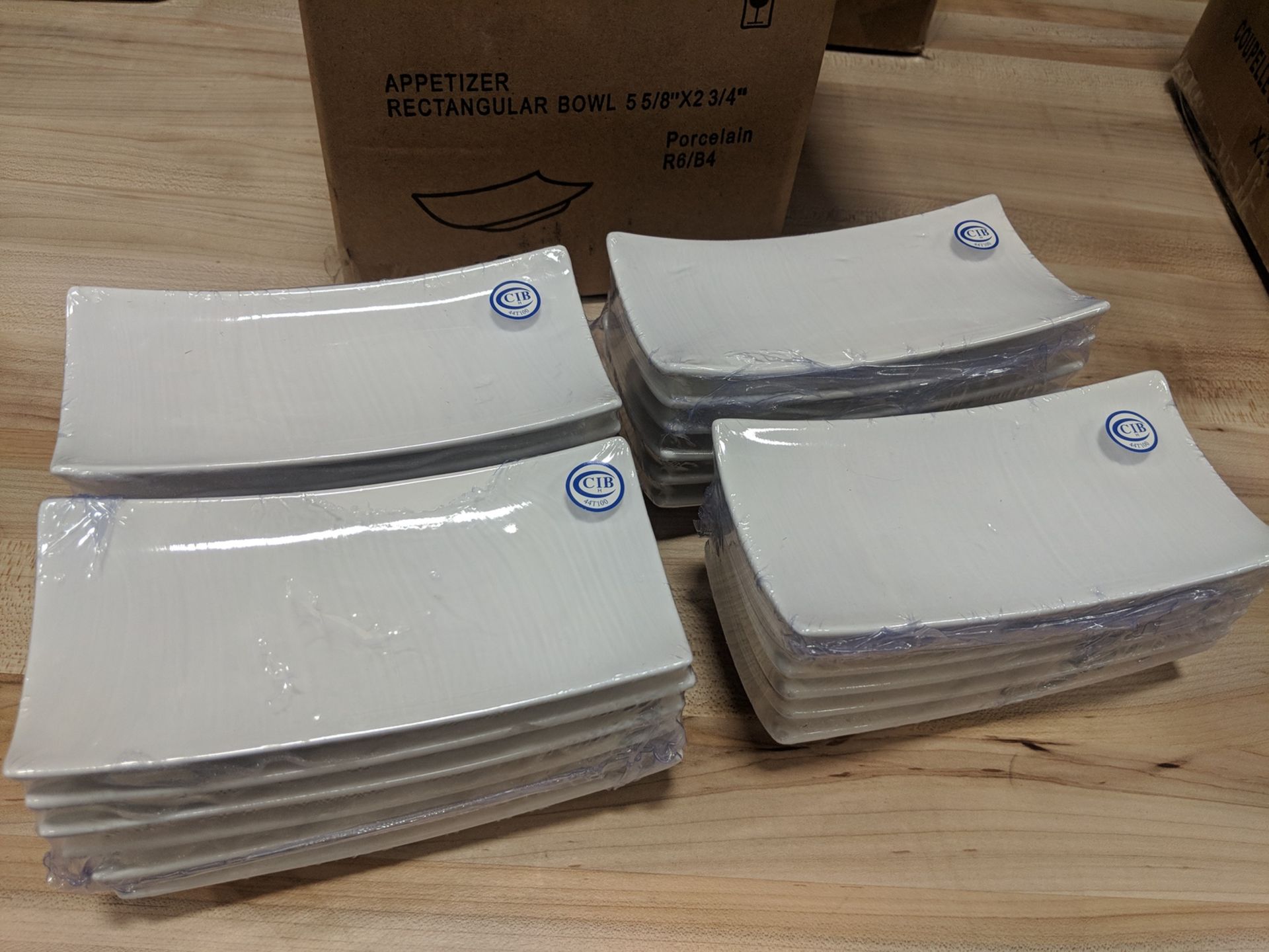 5-5/8" x 2-3/4" White Porcelain Rectangular Appetizer Plates, Arcoroc R0736 - Lot of 24 (1 Case) - Image 4 of 6