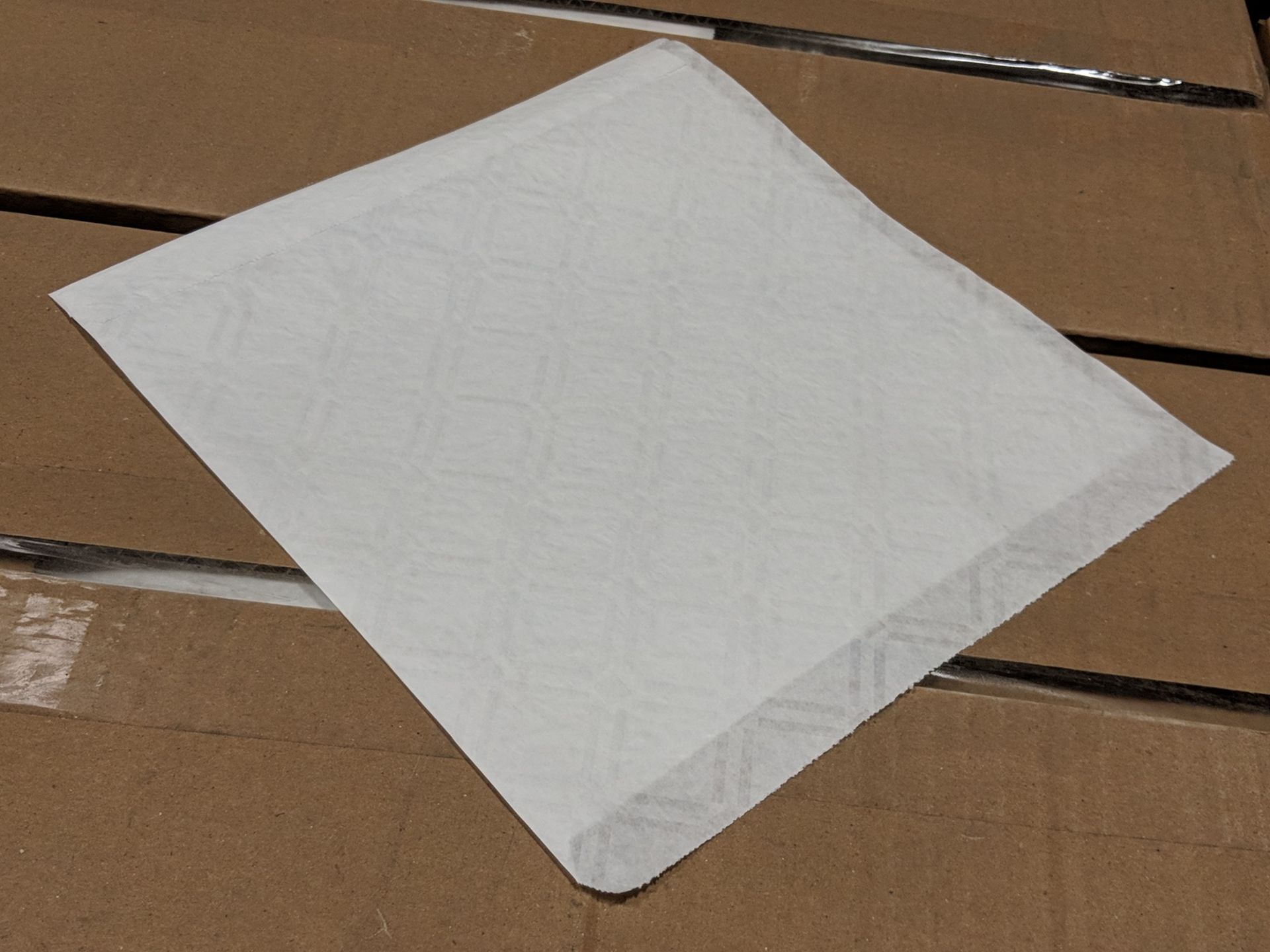 McNairn 8.25" x 9" Xtreme Wrap Quilted Poly Sleeves - Lot of 2000 - Image 3 of 6