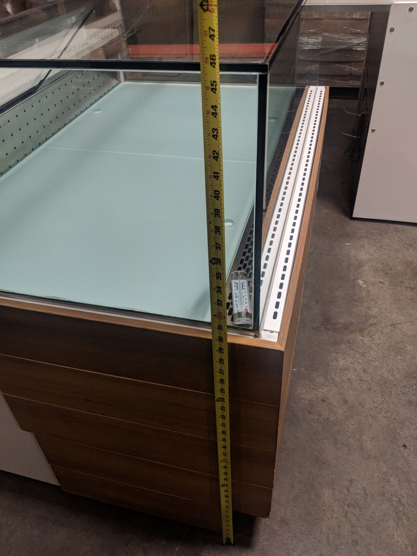 Arctica 51" Custom Refrigerated Display Case - Image 4 of 10