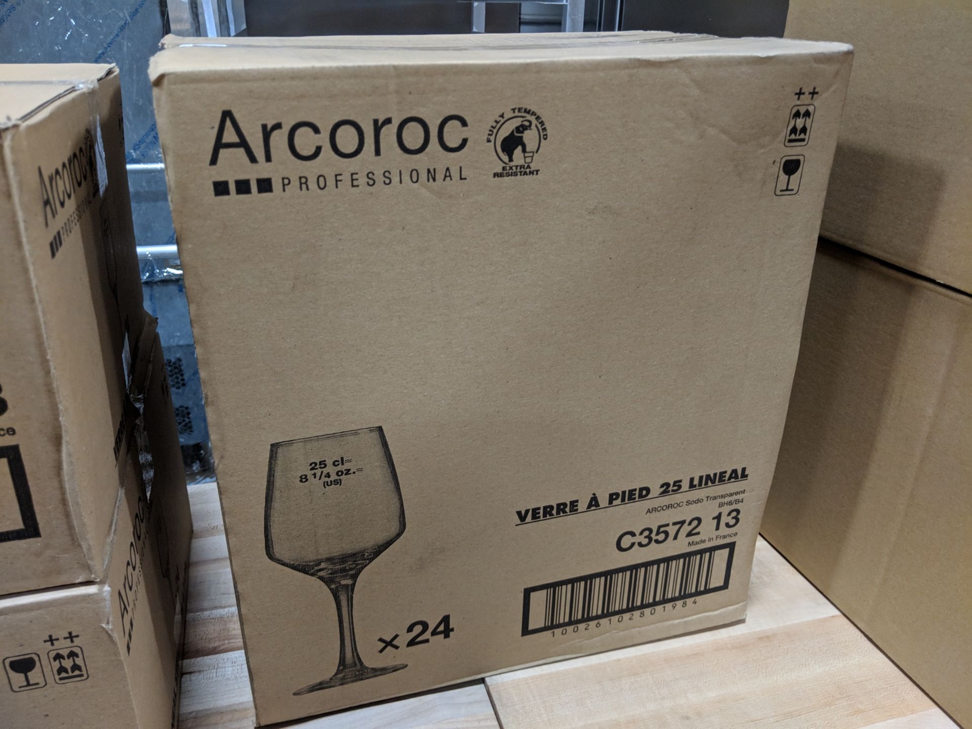 8.25oz/250ml Wine Glasses, Arcoroc Lineal C3572 - Lot of 24