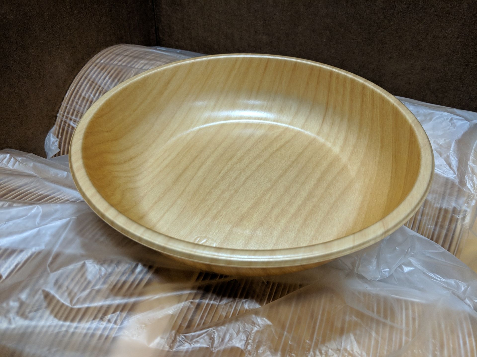 D&W Fine 24oz Maple Bowls - Lot of 400