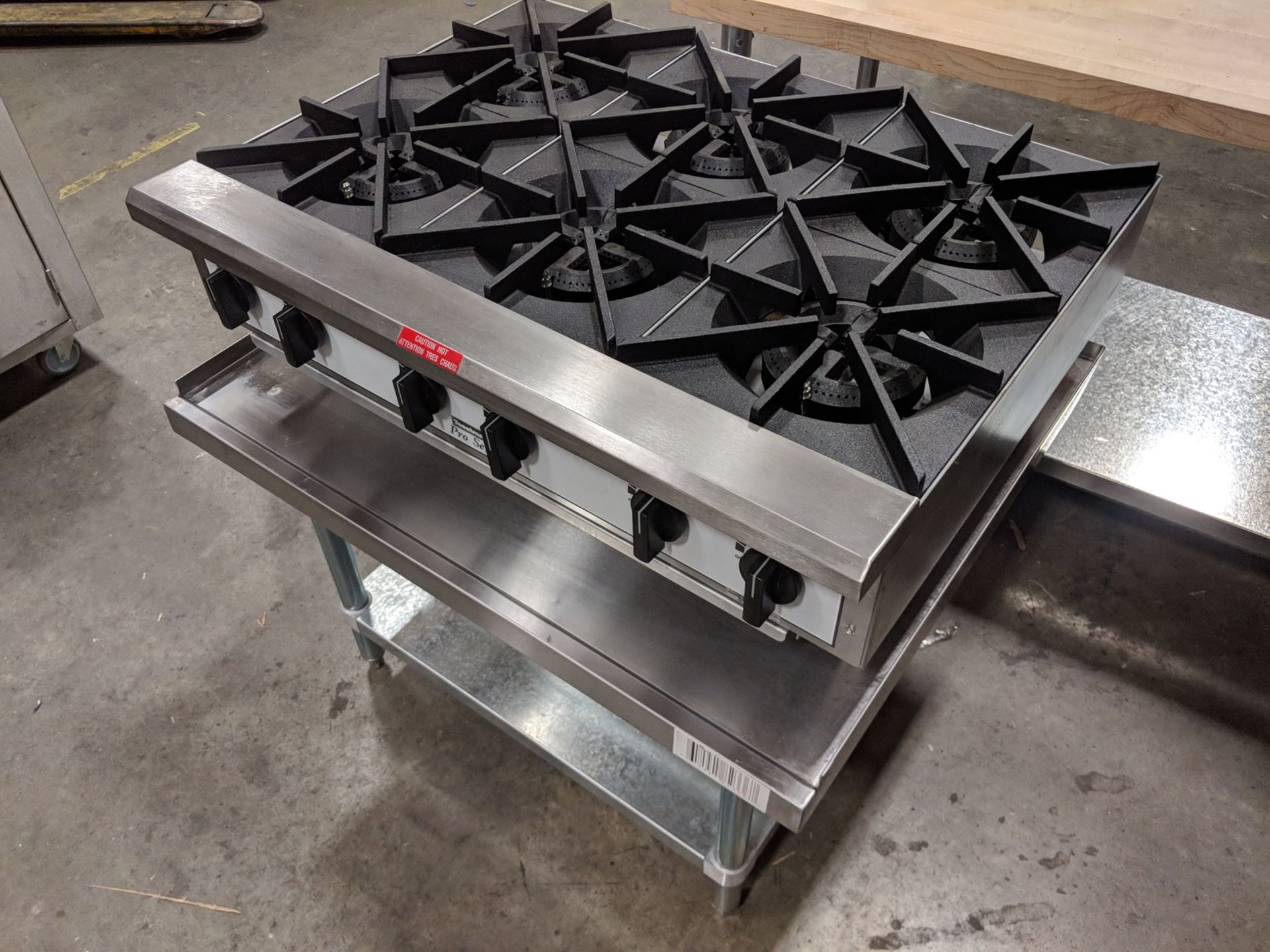 36" Six Burner Gas Hotplate 132K BTU, Toastmaster TMHP6 includes Stand - Image 5 of 5