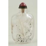 Rock crystal snuff bottle. China. Late 19th century.With plant motif decoration. 7,2 x 4,4 cm.