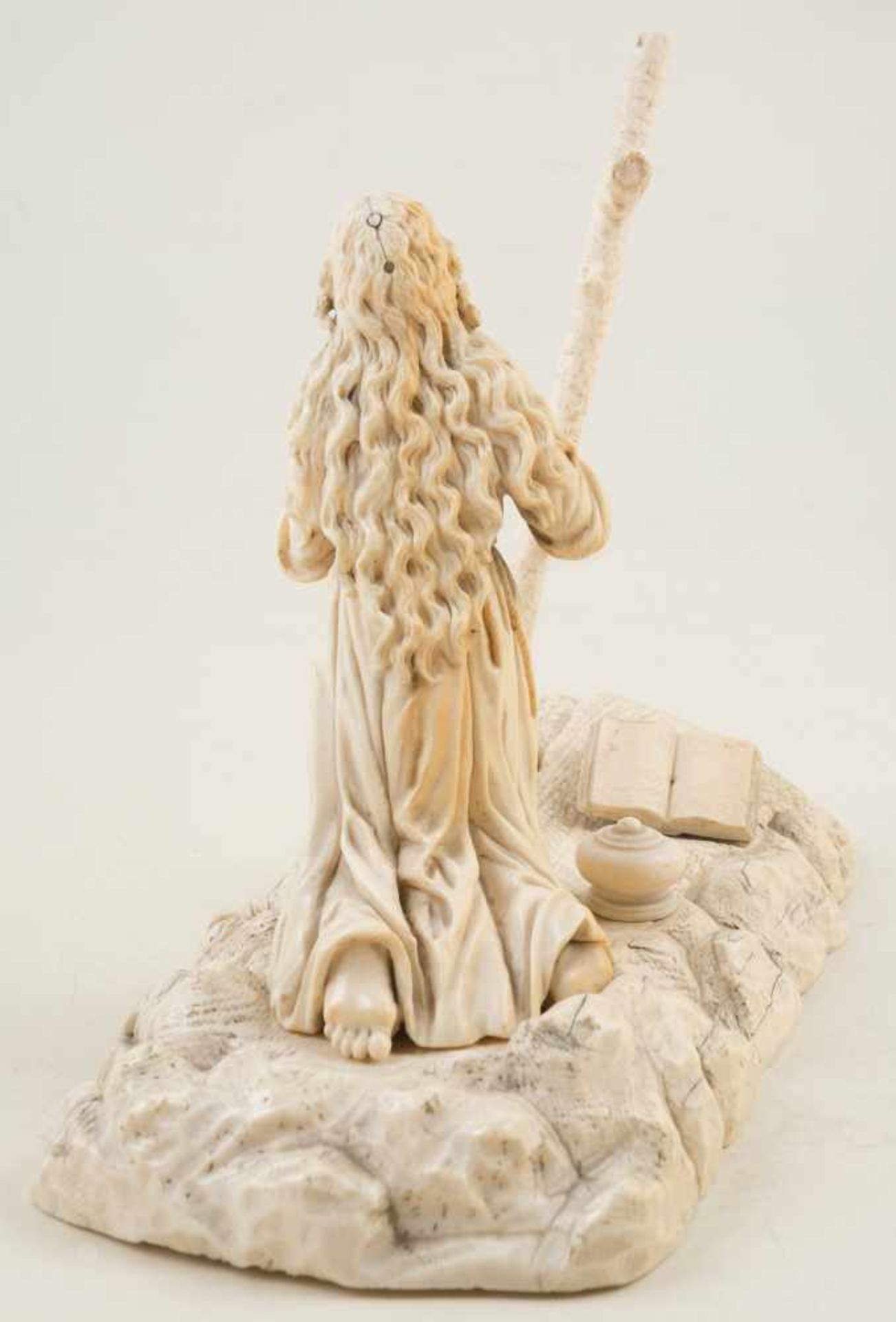 María Magdalena. Grupo en marfil esculpido. Circa 1700.Mary Magdalene Sculpted ivory group. Circa - Bild 4 aus 6