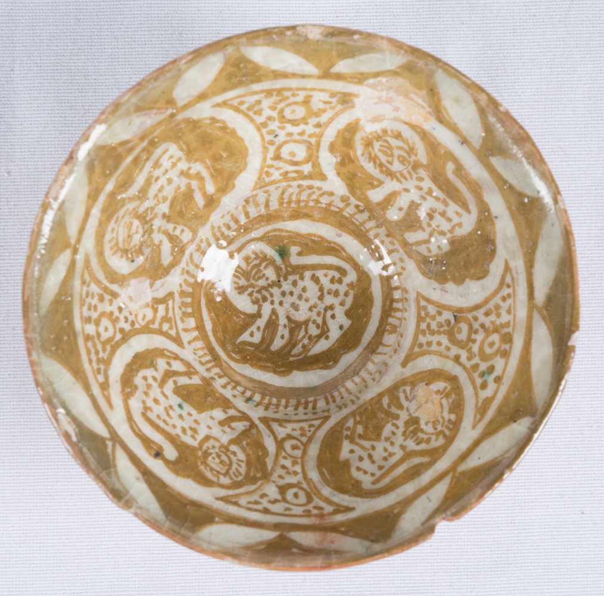 Pottery plate. Seljuk. 12th – 13th century. 4,5 x 10,5 cm. - Bild 3 aus 5
