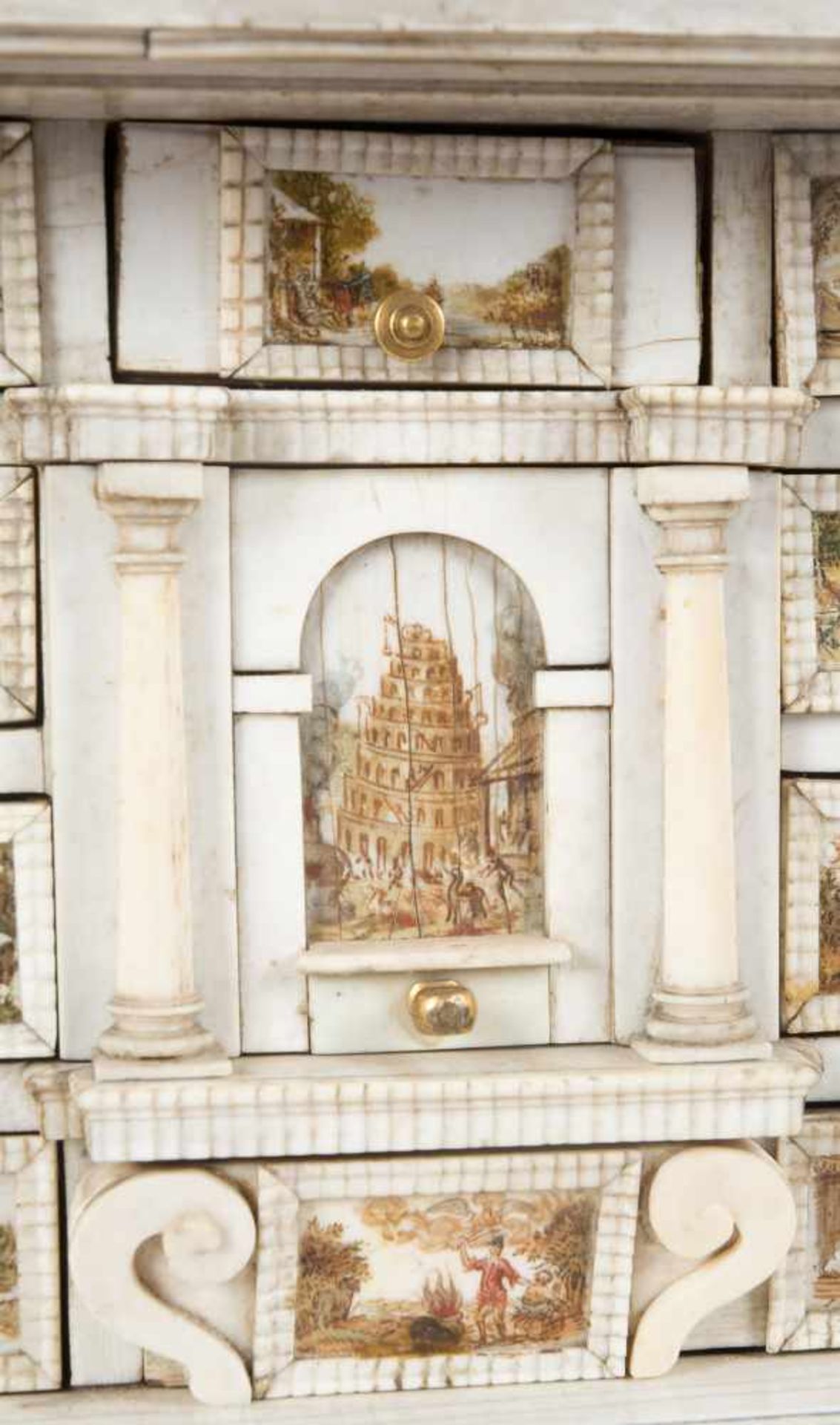 An important german wooden chest covered in ivory and painted ivory with gilded bronze fixings. - Bild 14 aus 14