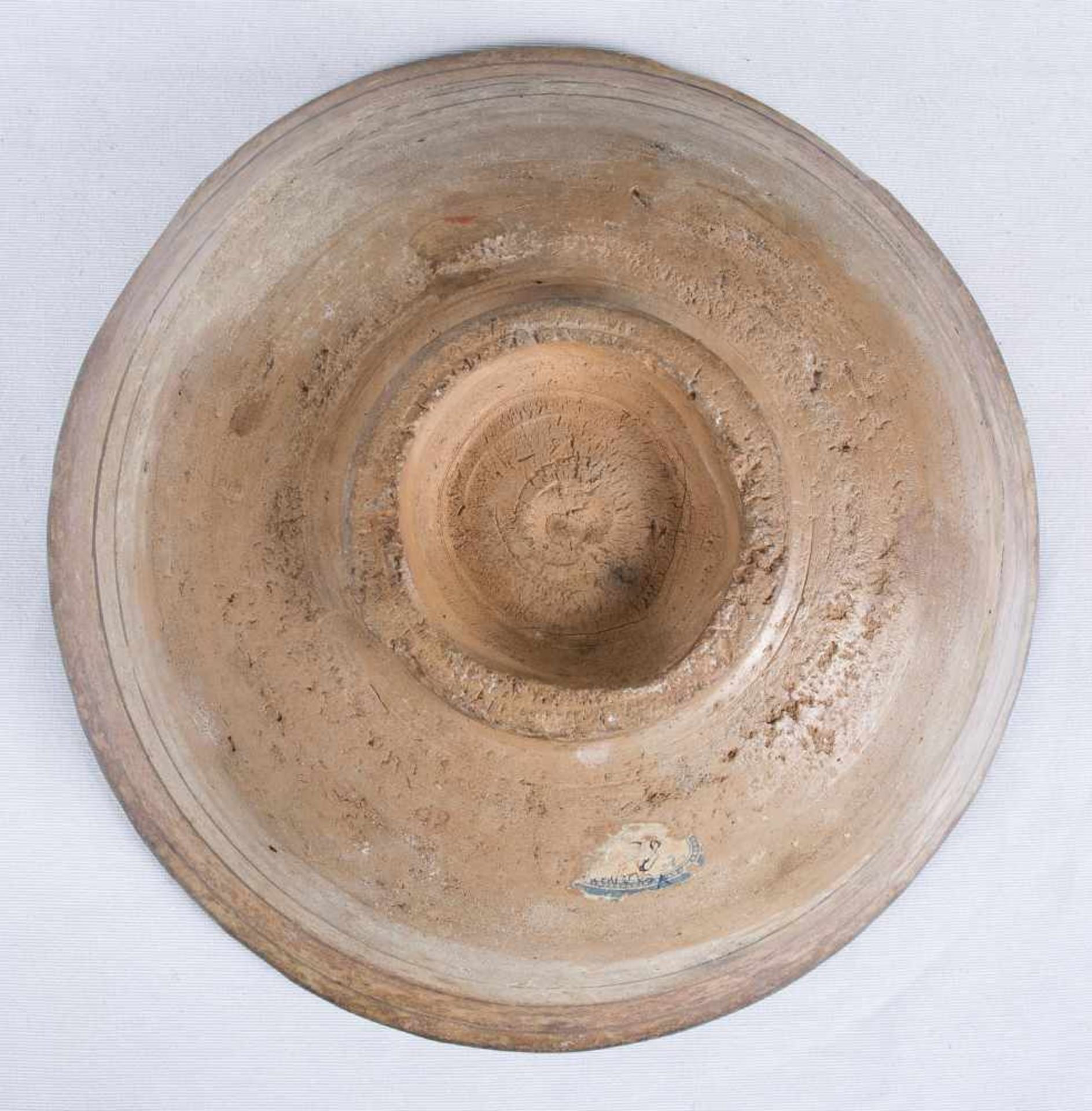 Pottery plate. Khorasan. 10th – 11th century. 9,5 x 22,5 cm. - Bild 4 aus 4