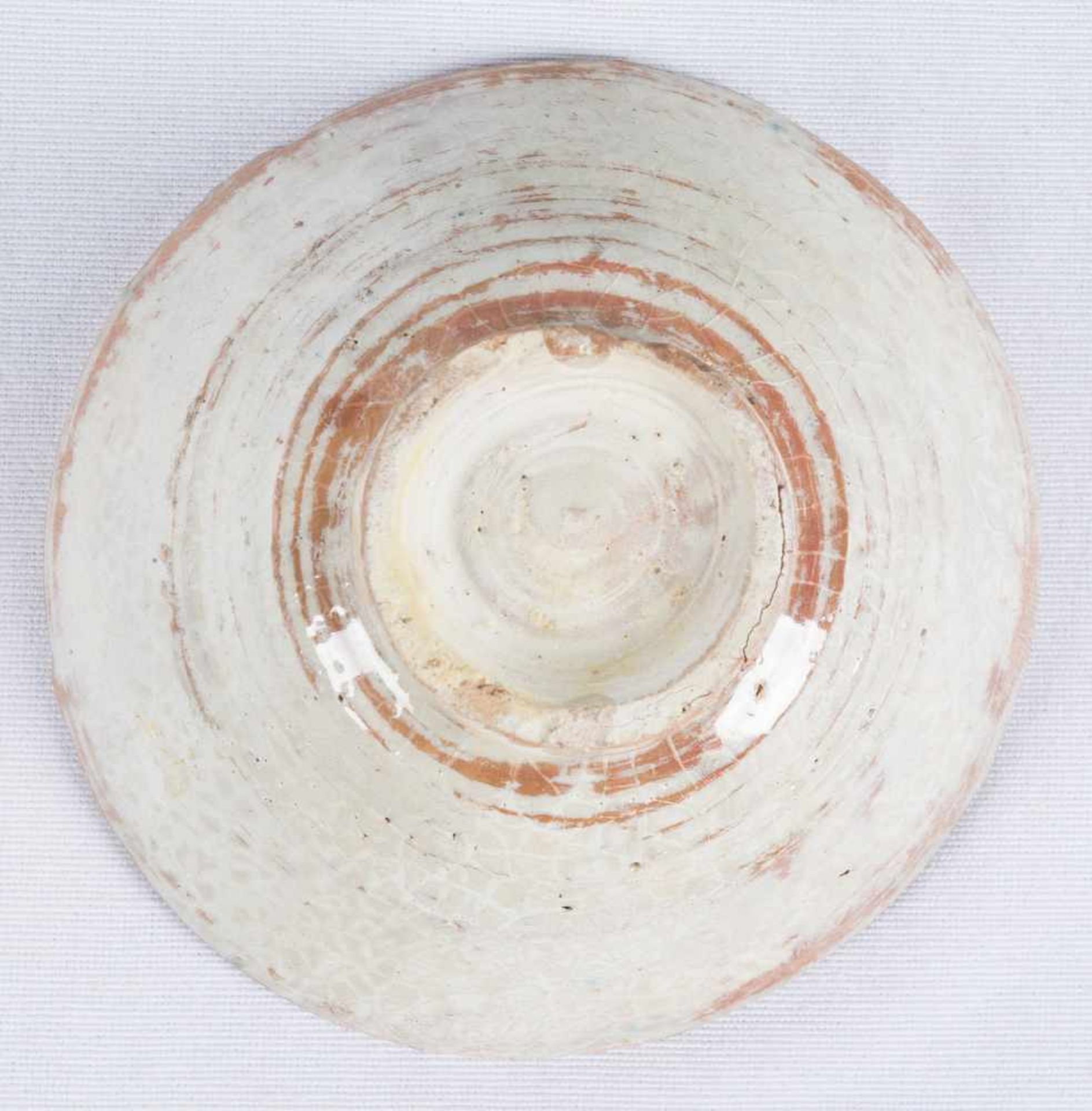 Pottery plate. Seljuk. 12th – 13th century. 4,5 x 10,5 cm. - Bild 4 aus 5